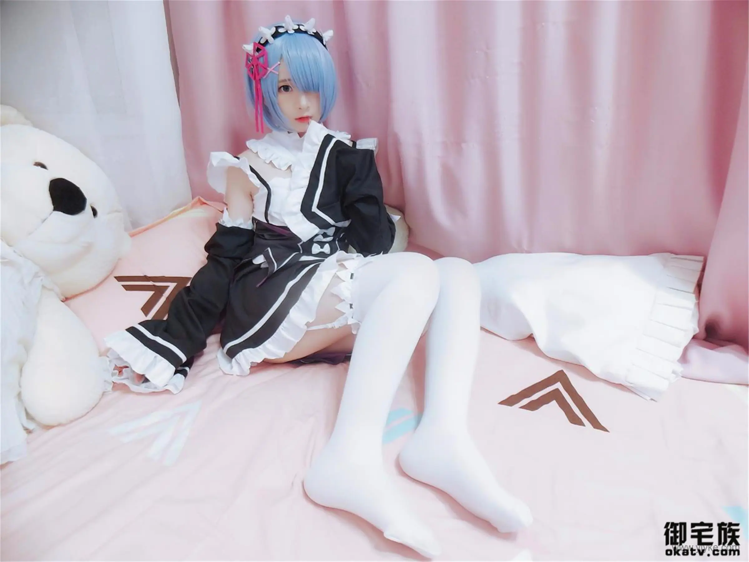 古川 蕾姆女仆 [33P]