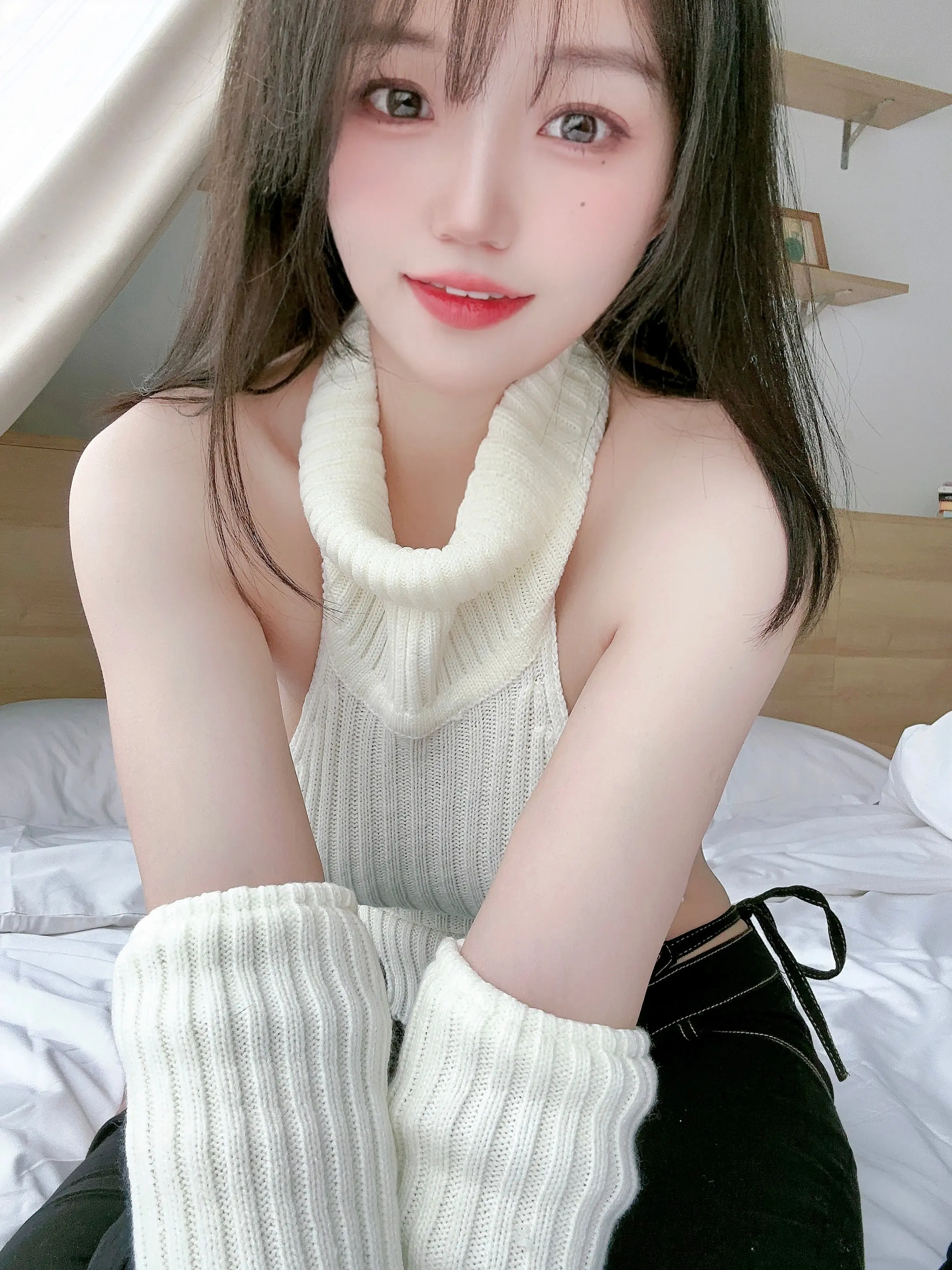 小仓千代w 白色露背毛衣( [14P]