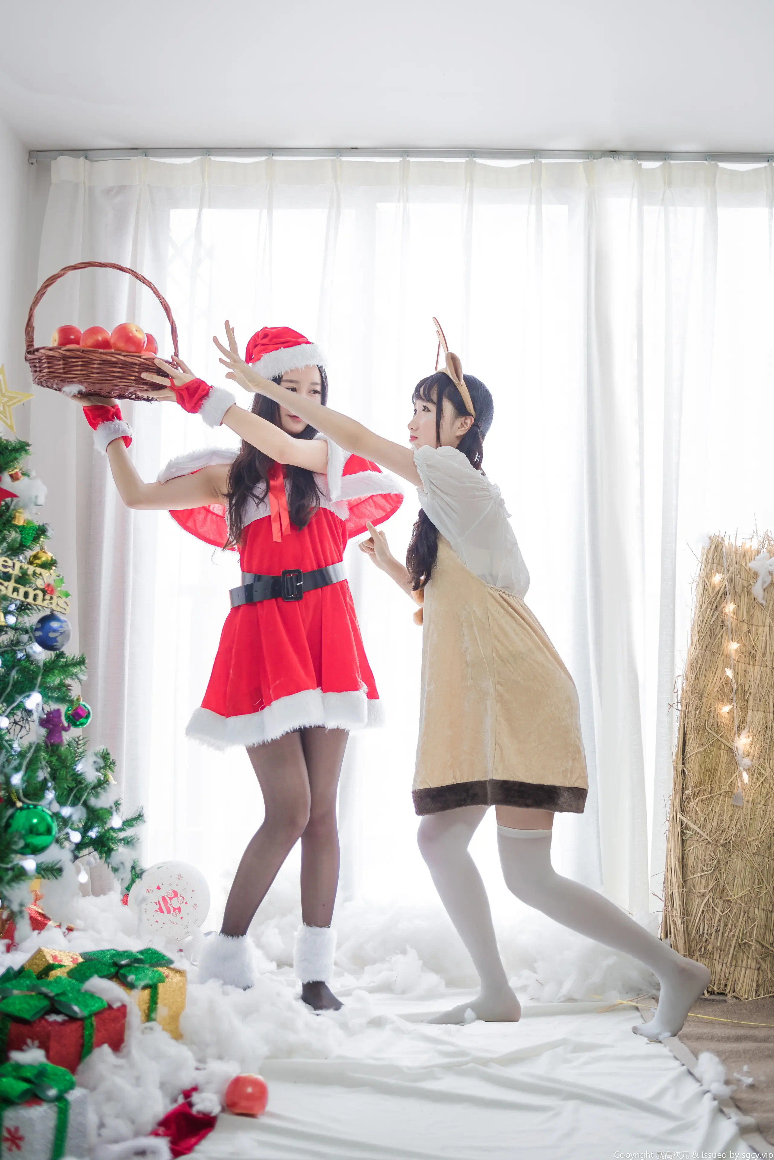 木绵绵 圣诞老人和驯鹿酱 [46P]