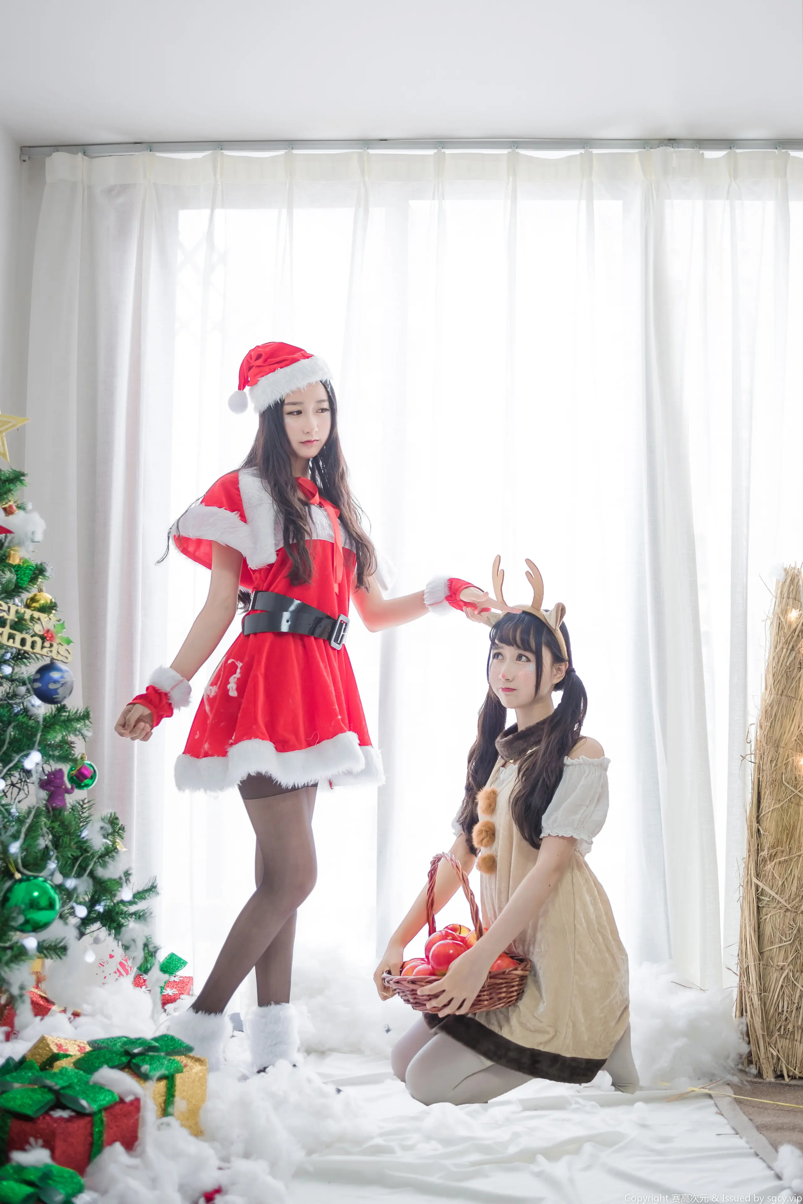 木绵绵 圣诞老人和驯鹿酱 [46P]