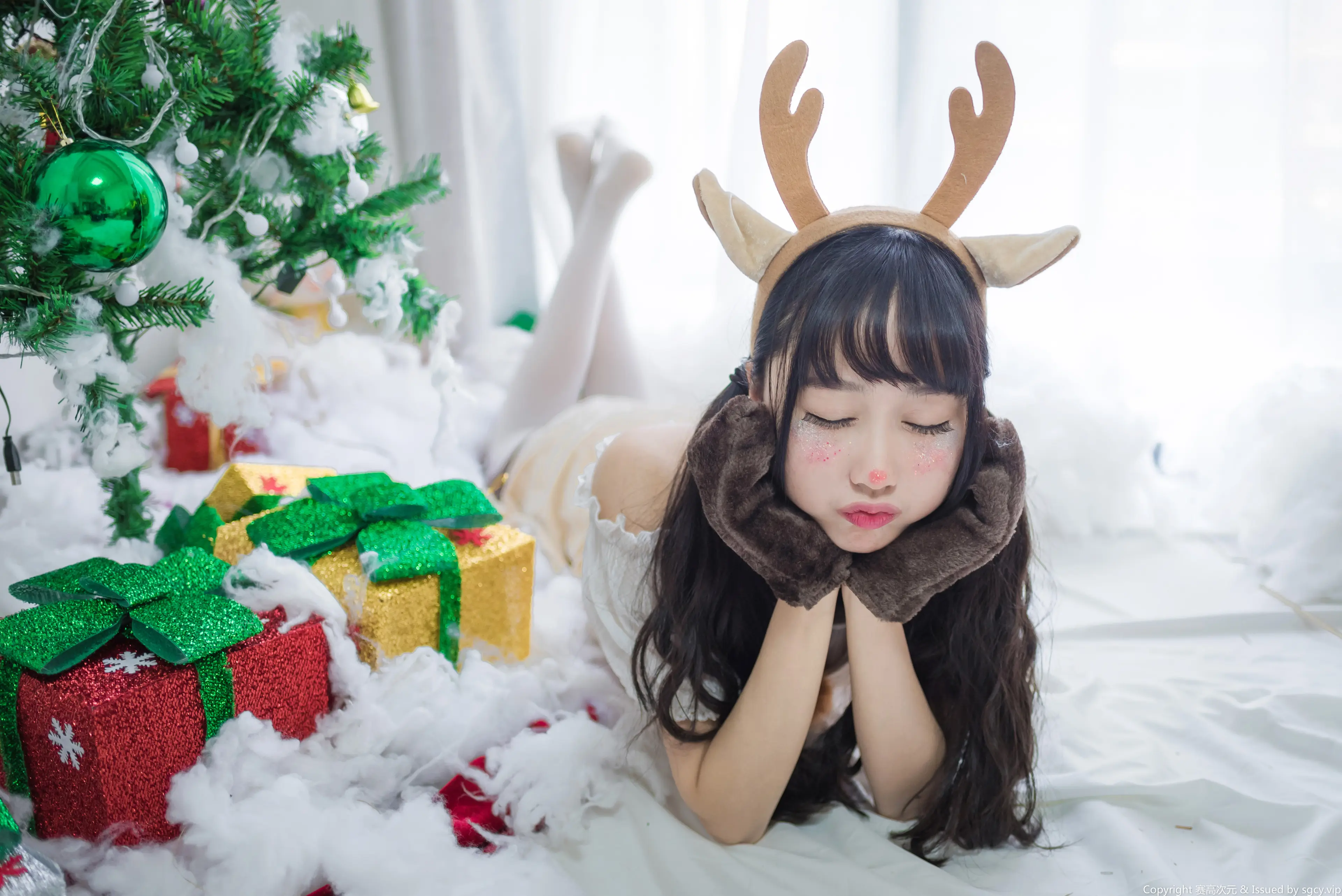 木绵绵 圣诞老人和驯鹿酱 [46P]