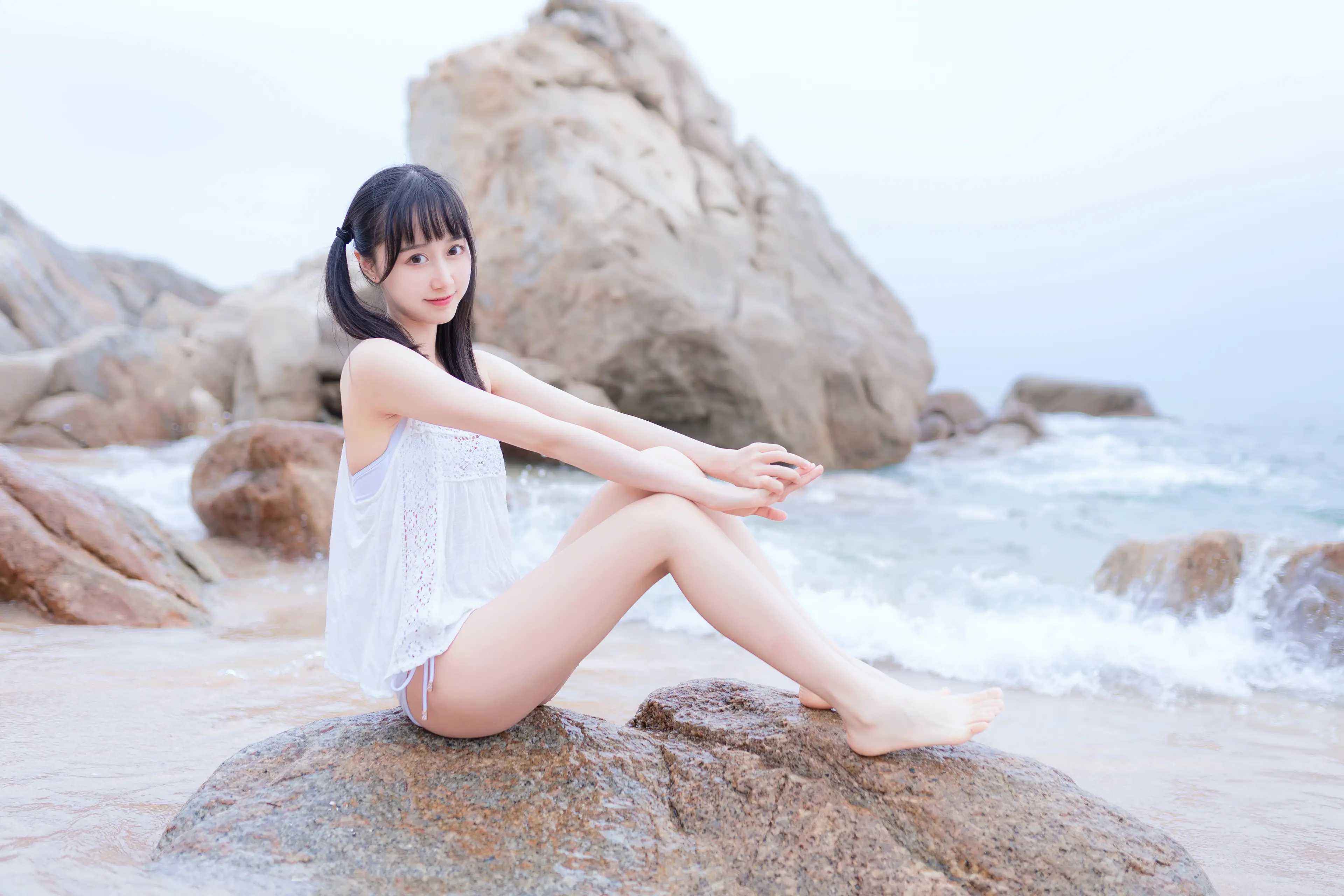 木绵绵 海边白色比基尼 [30P]