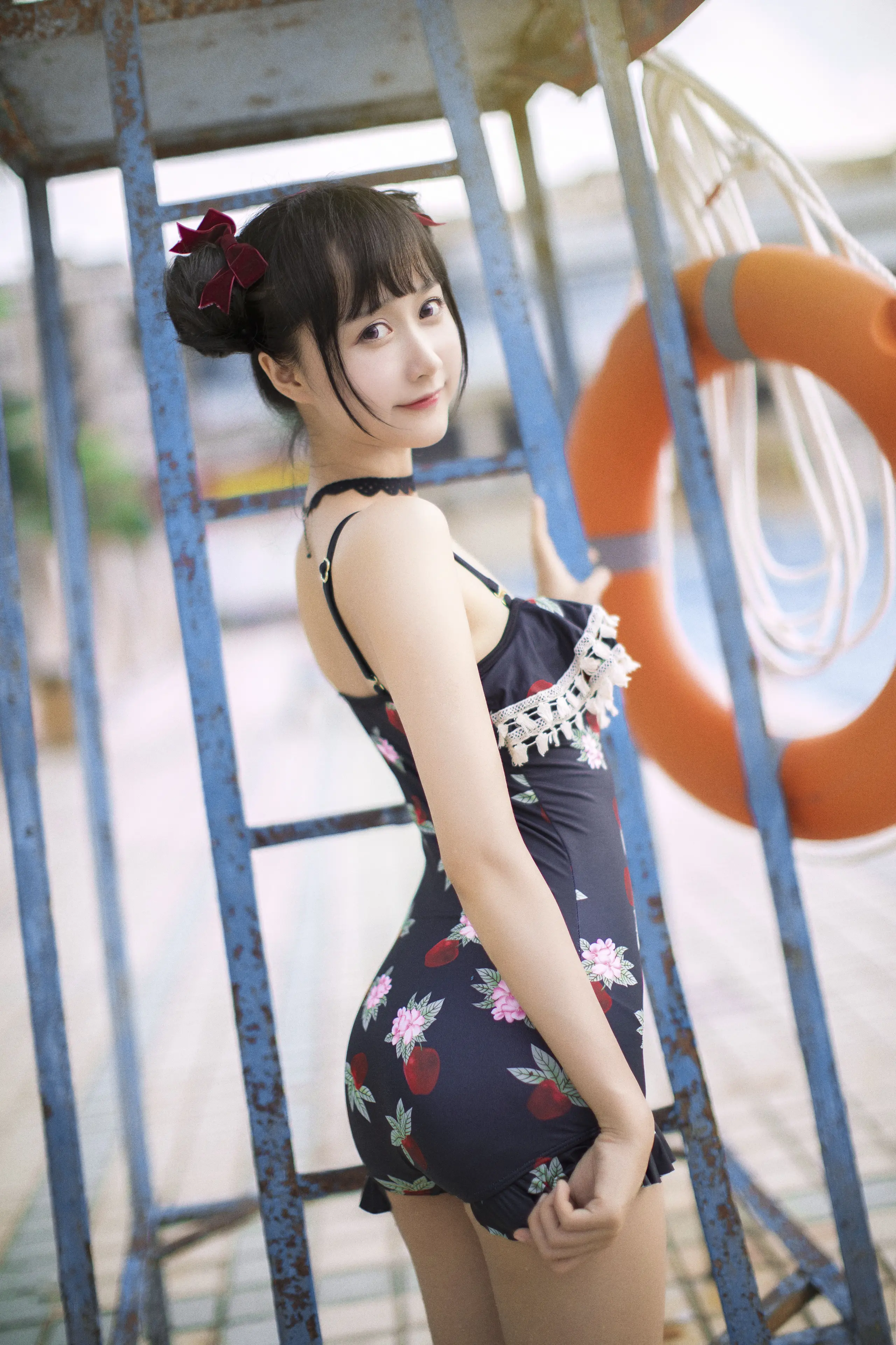 木绵绵 草莓泳衣 [40P]