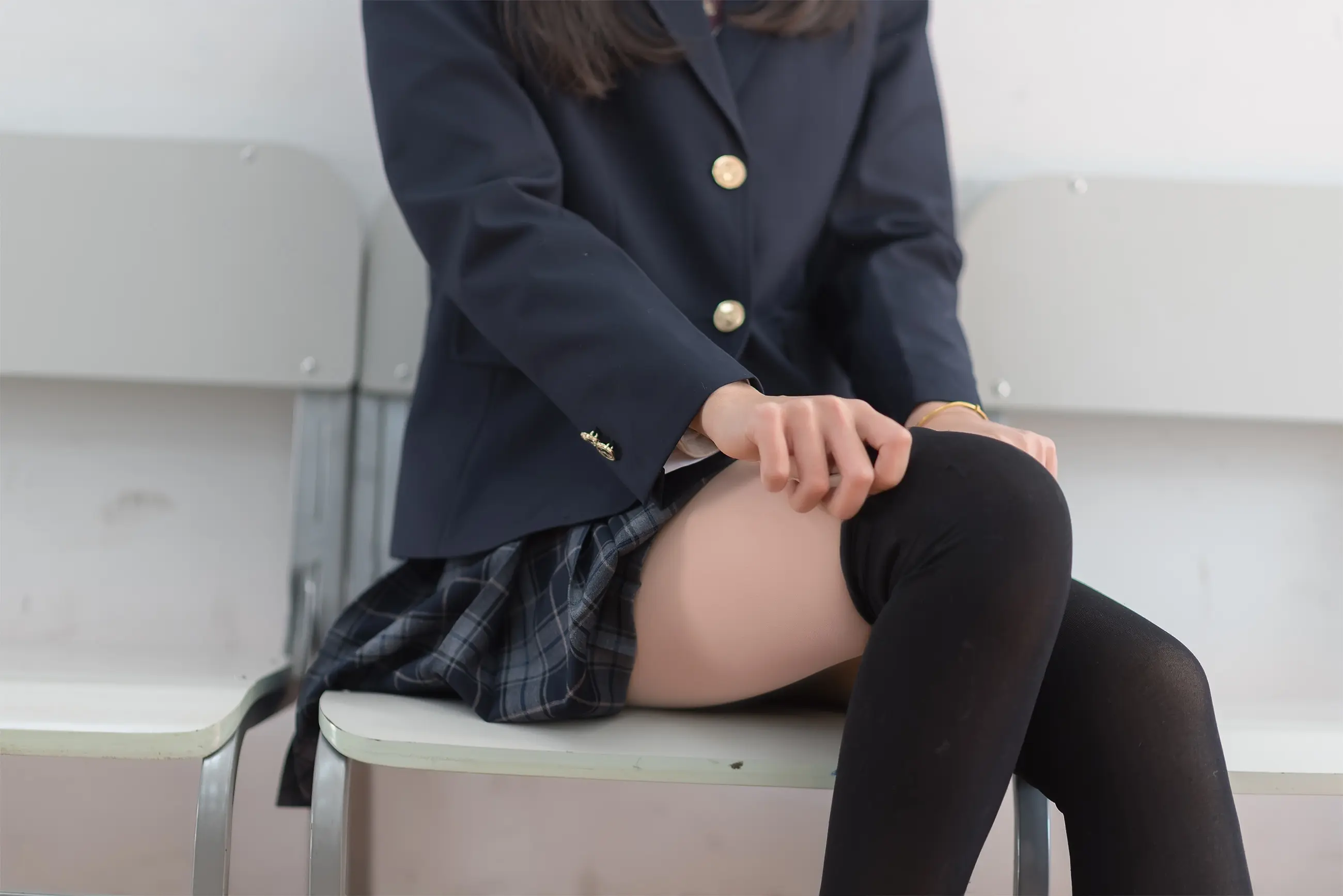 木绵绵 JK黑丝 [47P]