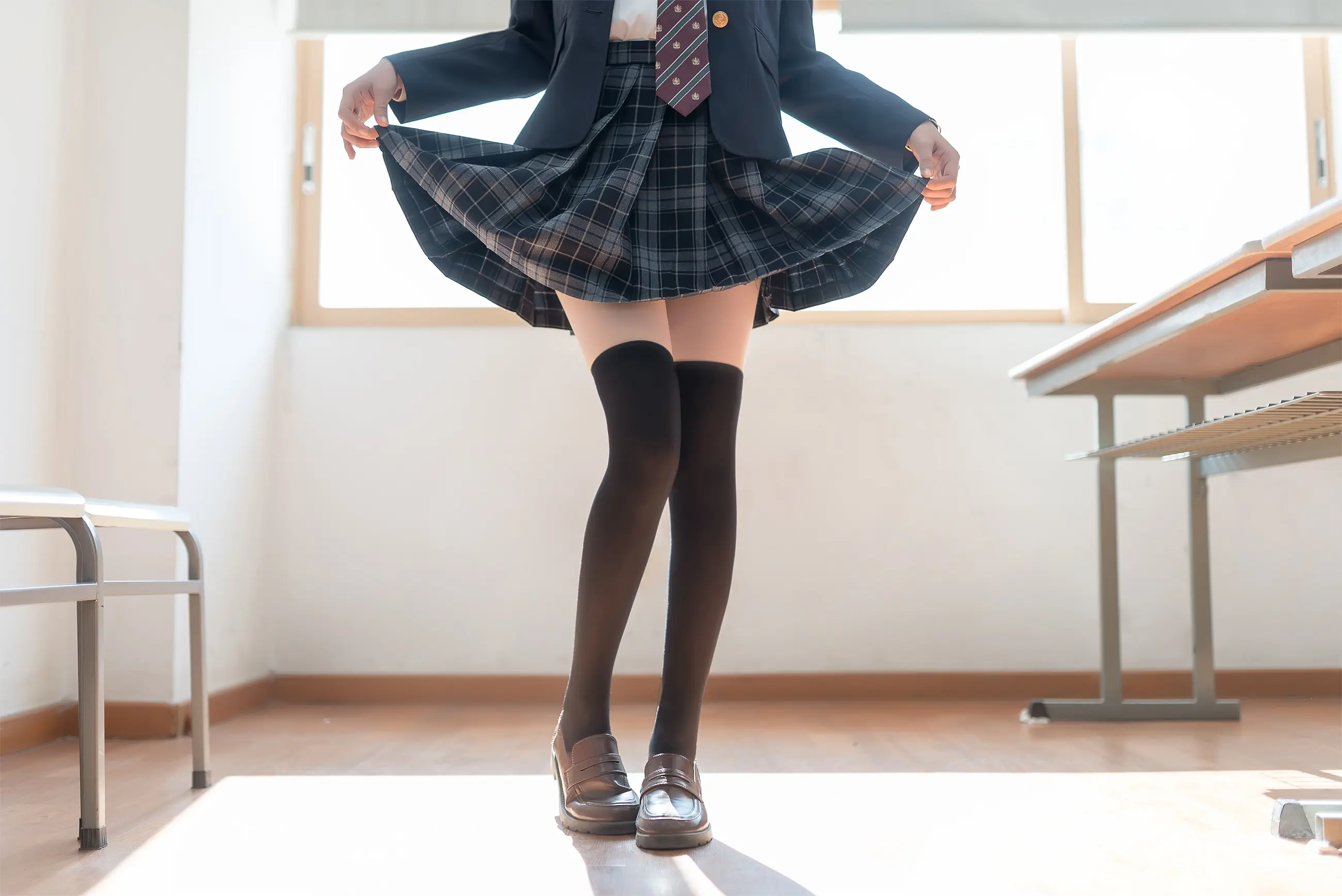 木绵绵 JK黑丝 [47P]