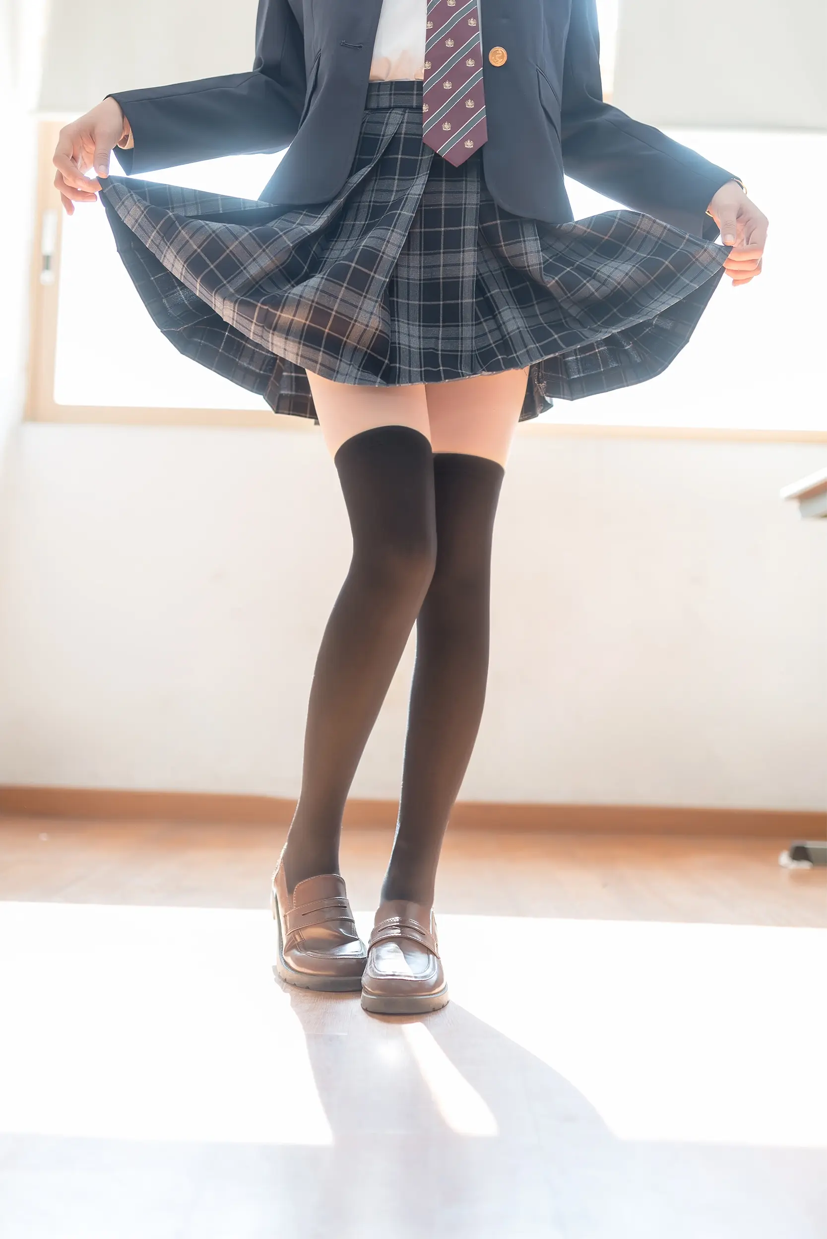 木绵绵 JK黑丝 [47P]