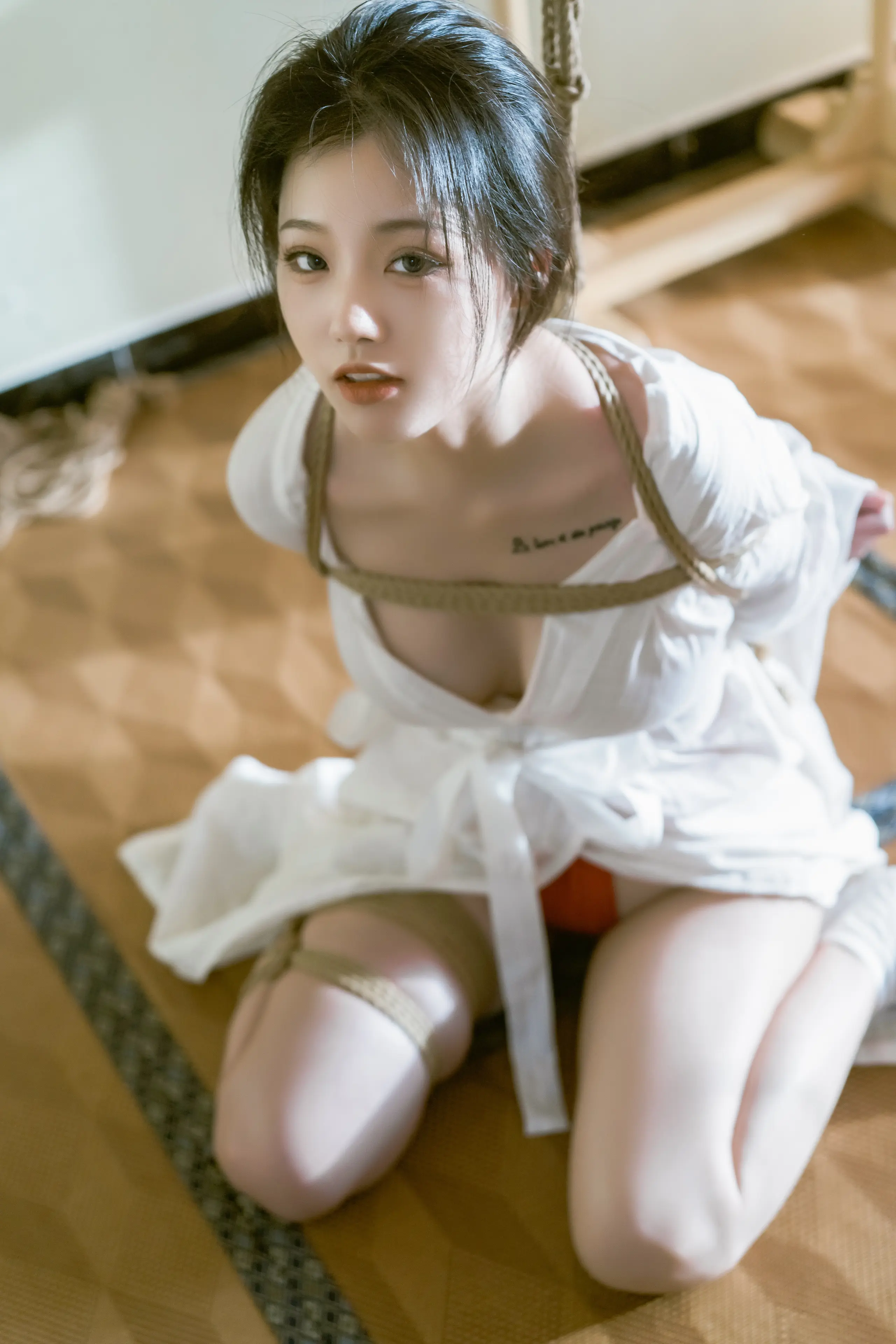 桃良阿宅 紧缚 [56P]