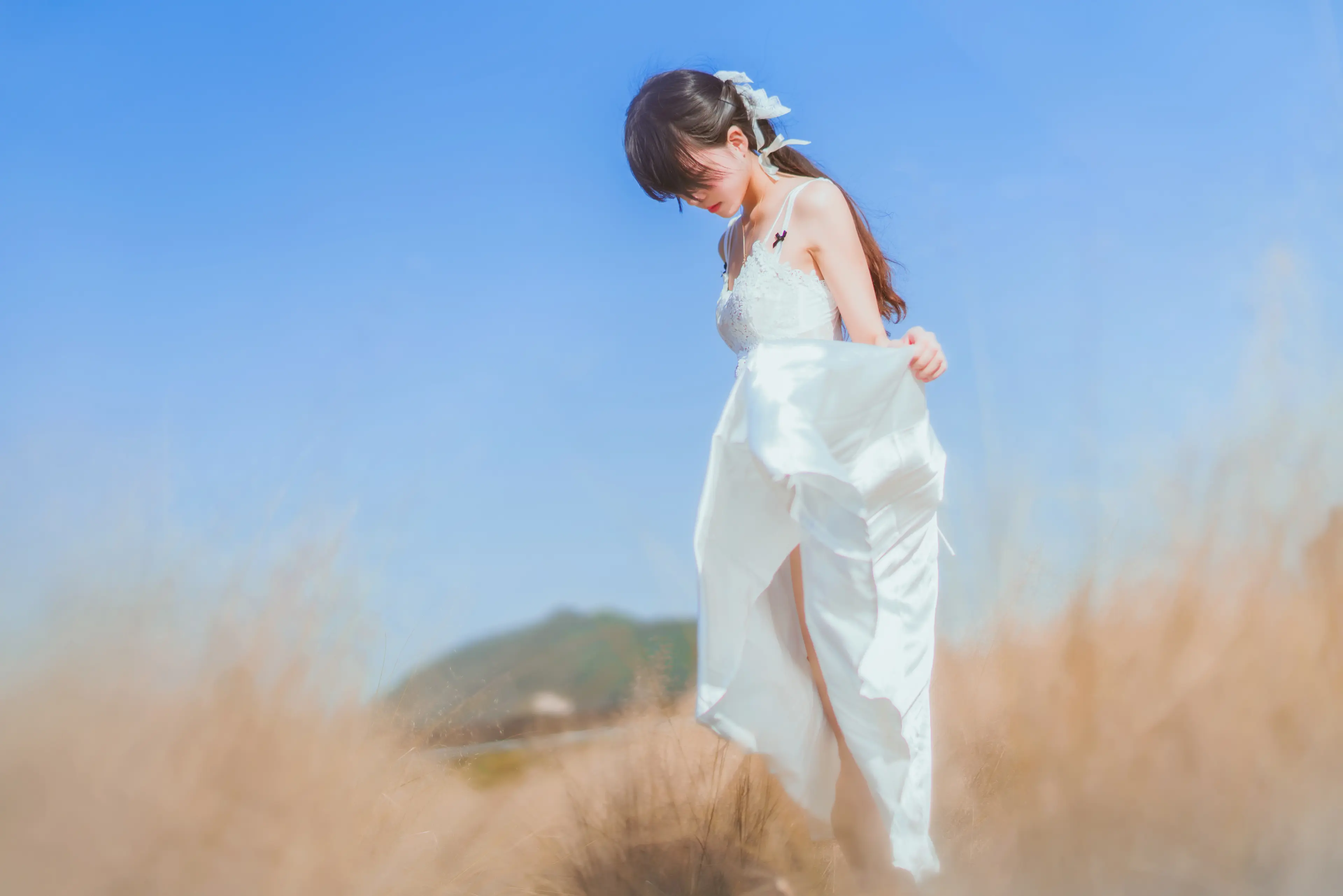 桜桃喵 冬眠 白裙上 [48P]