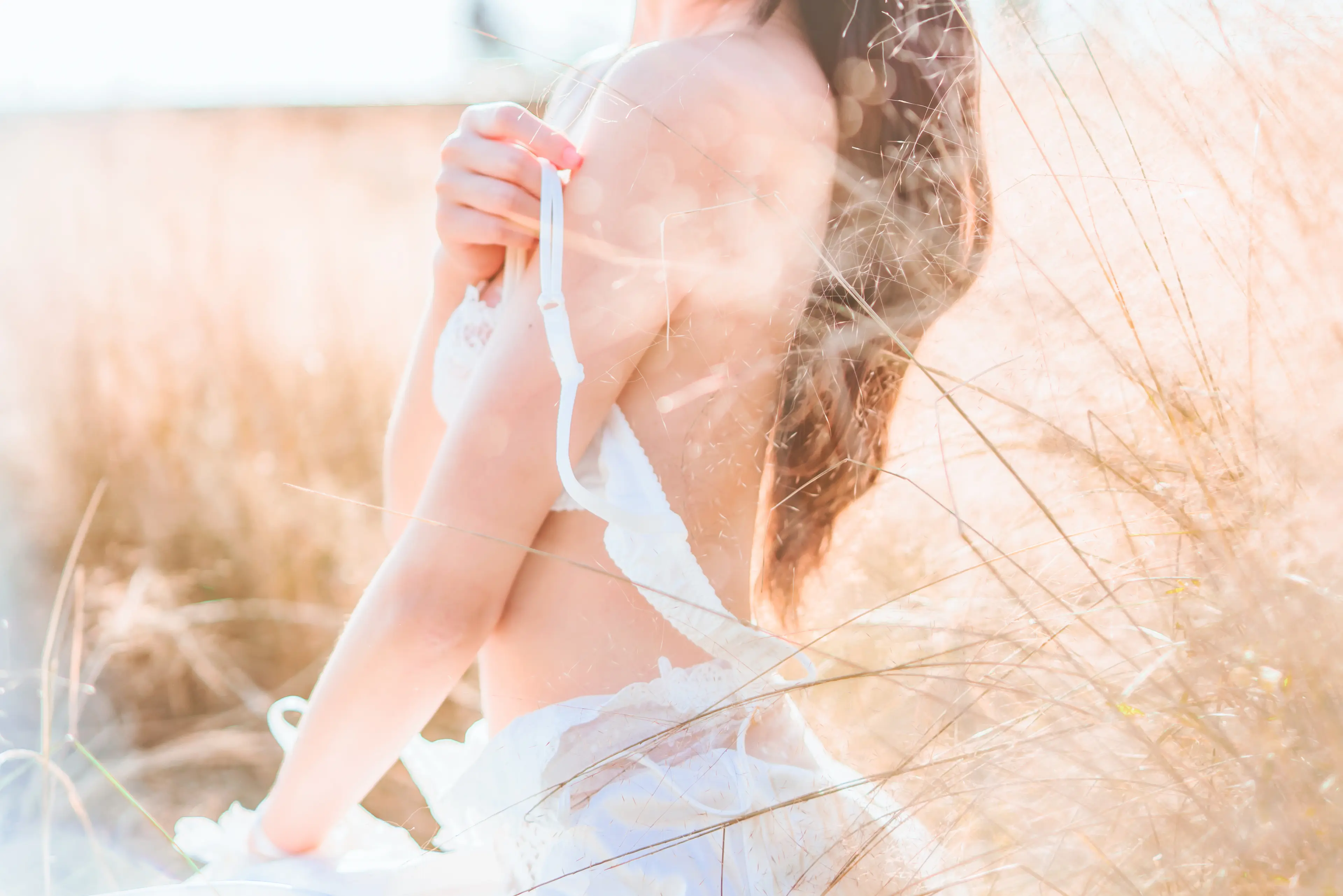 桜桃喵 冬眠 白裙上 [48P]