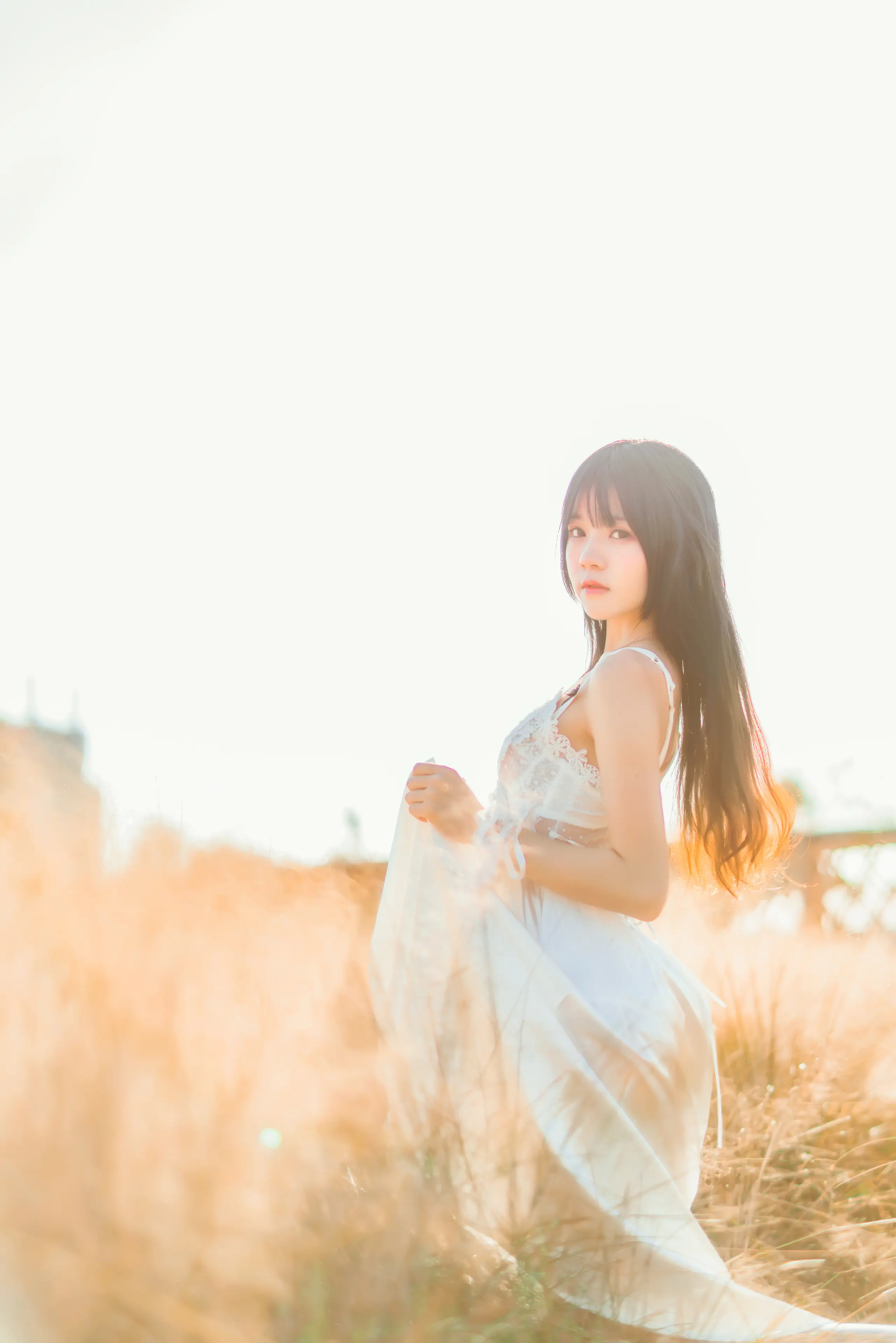 桜桃喵 冬眠 白裙下 [45P]