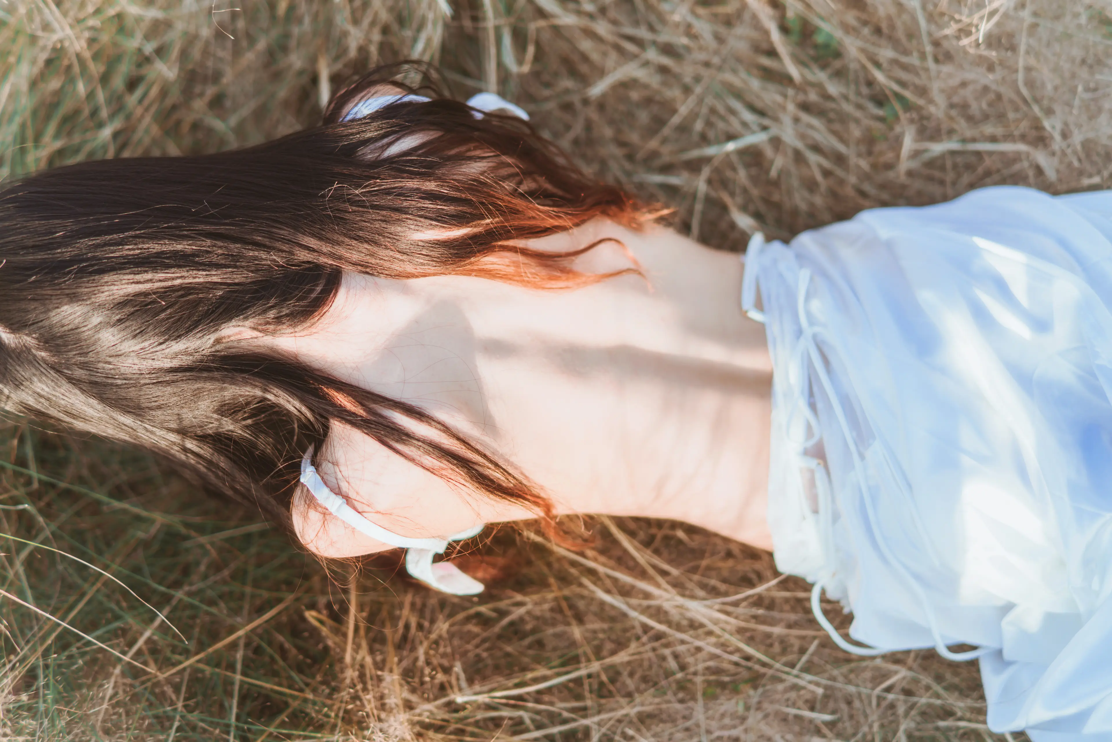 桜桃喵 冬眠 白裙下 [45P]