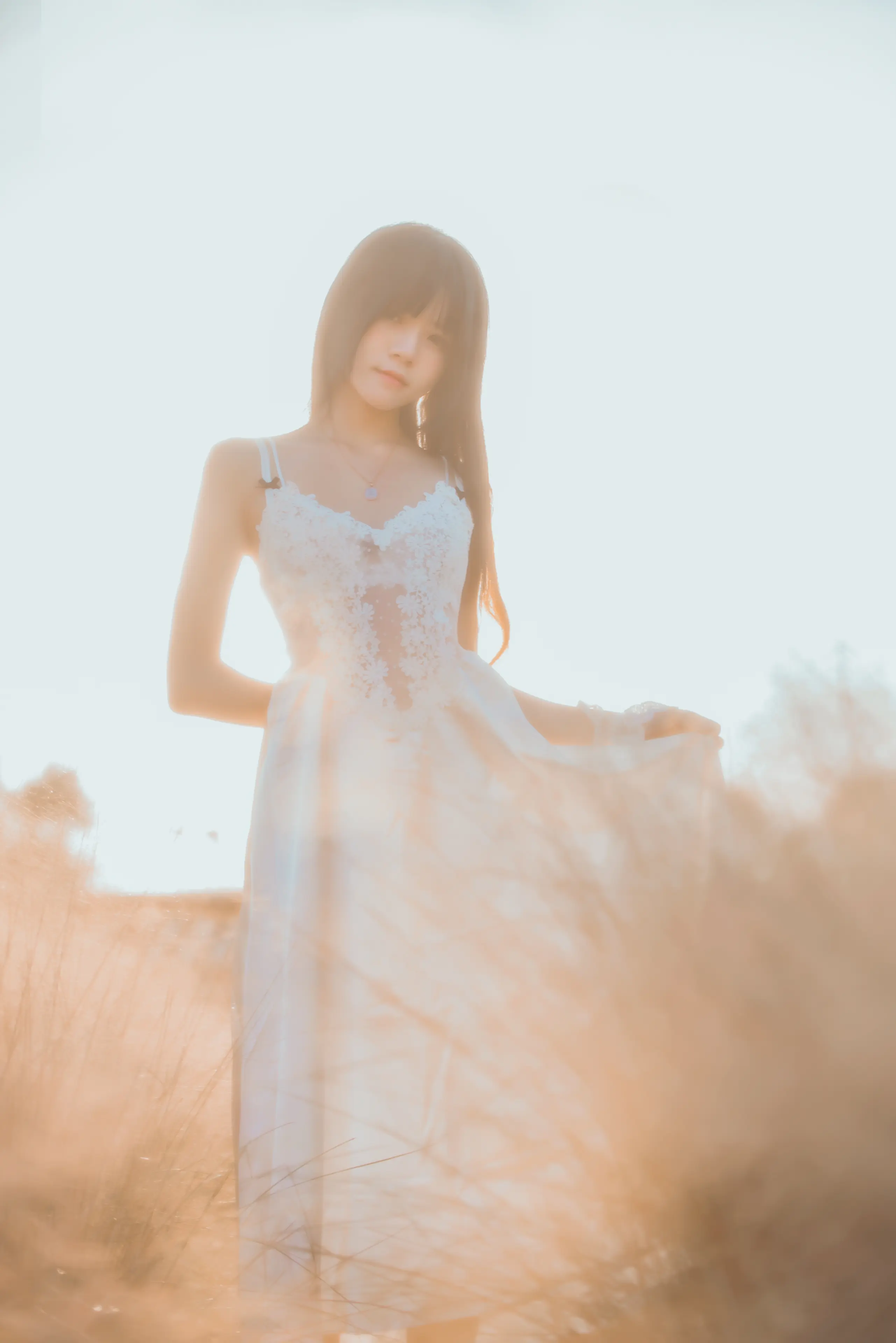 桜桃喵 冬眠 白裙下 [45P]