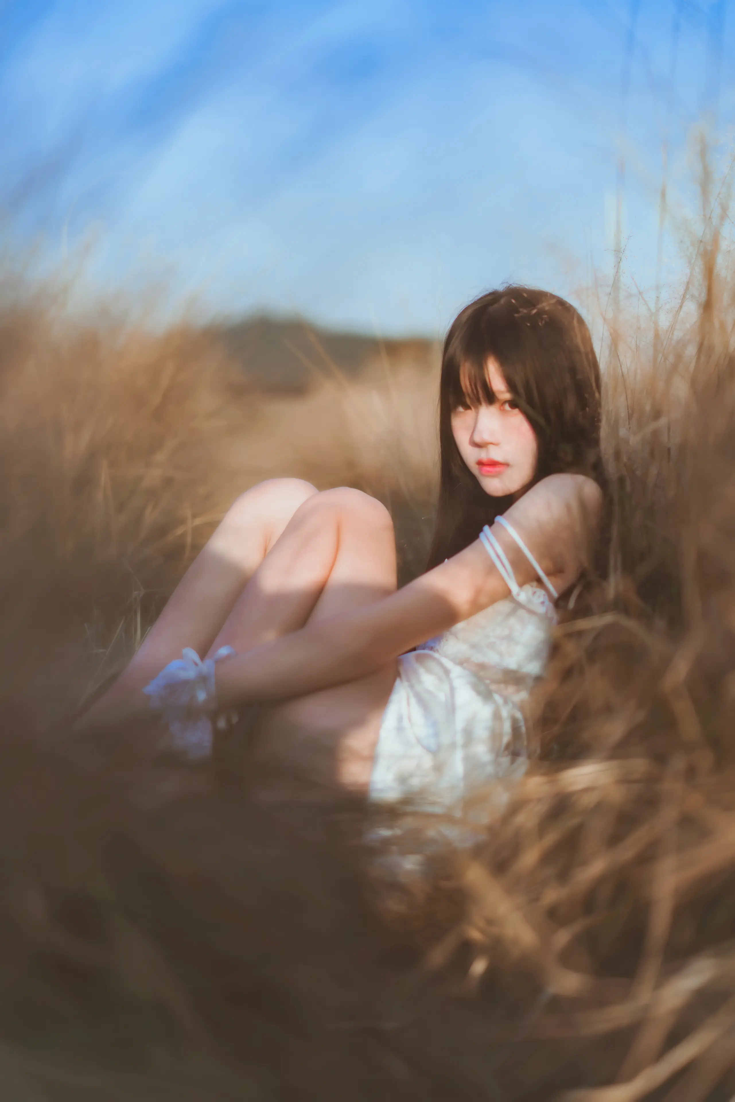 桜桃喵 冬眠 白裙下 [45P]