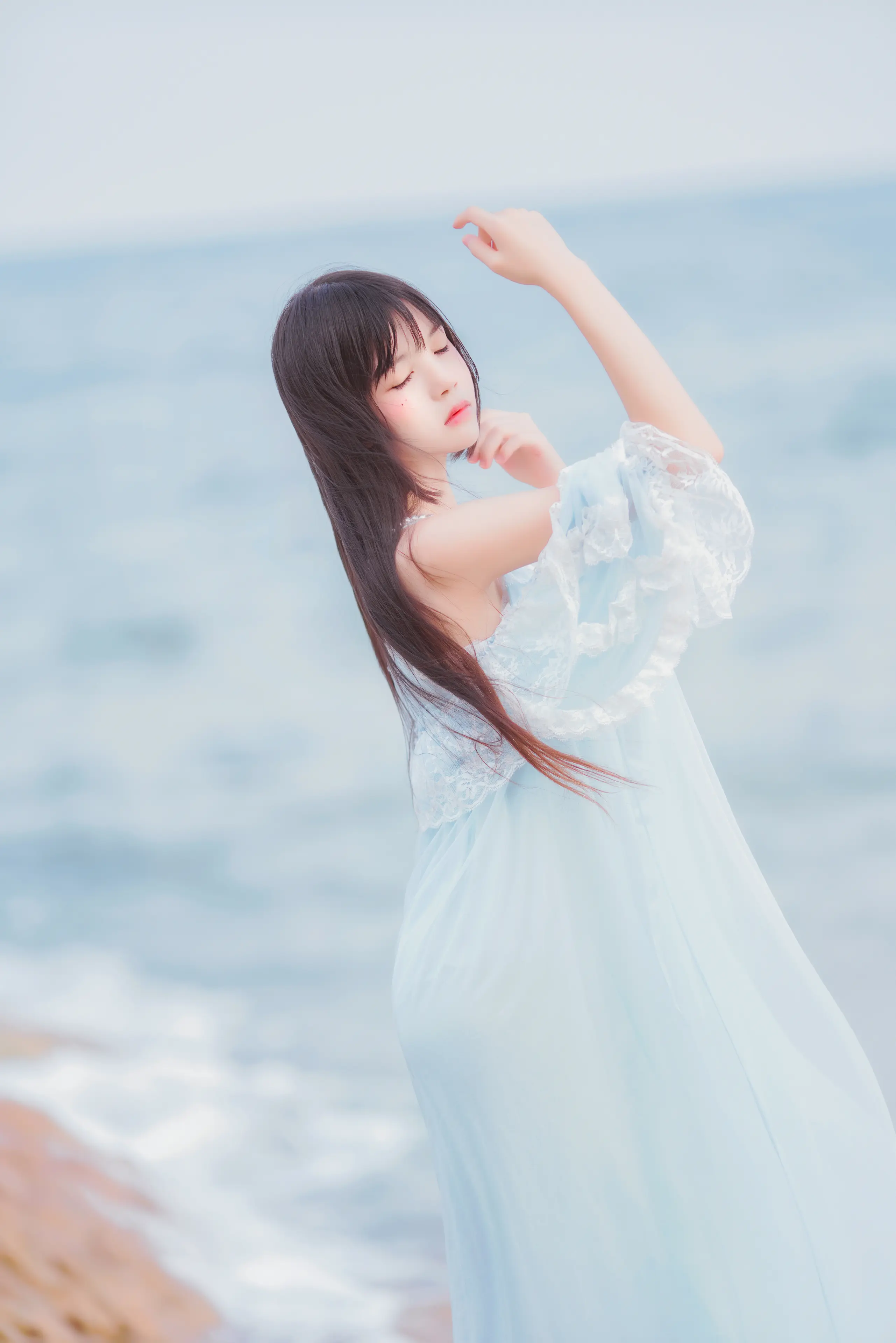 桜桃喵 冬眠 长裙 [14P]