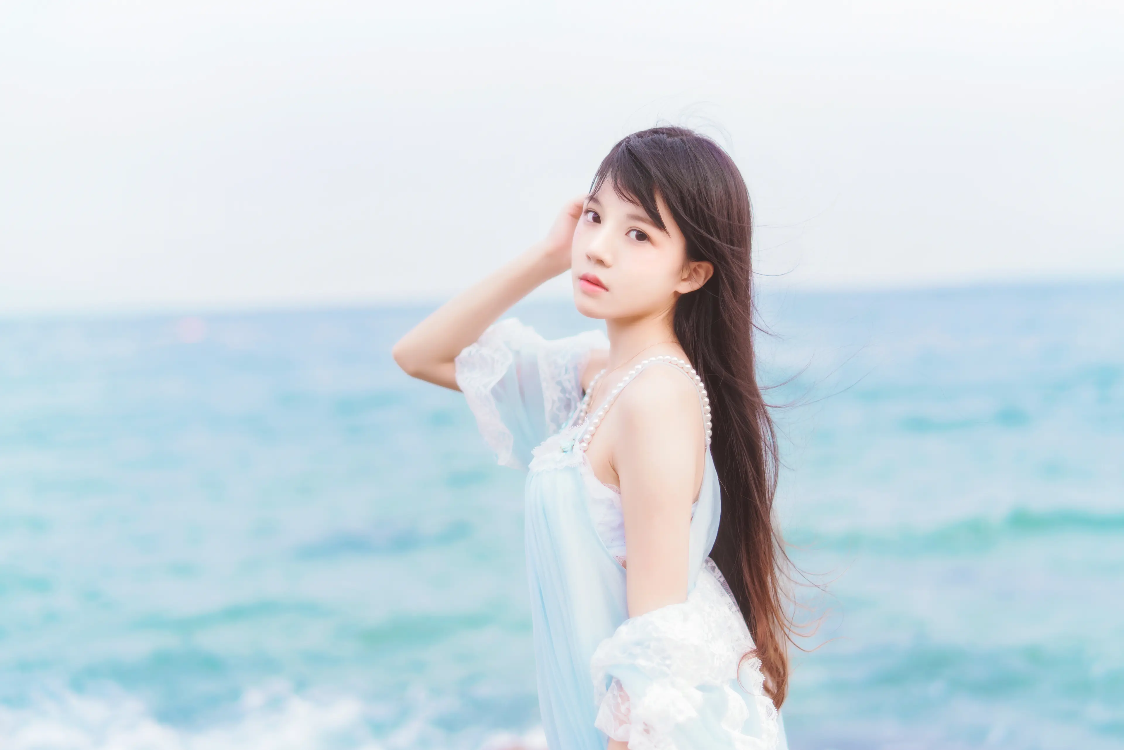 桜桃喵 冬眠 长裙 [14P]