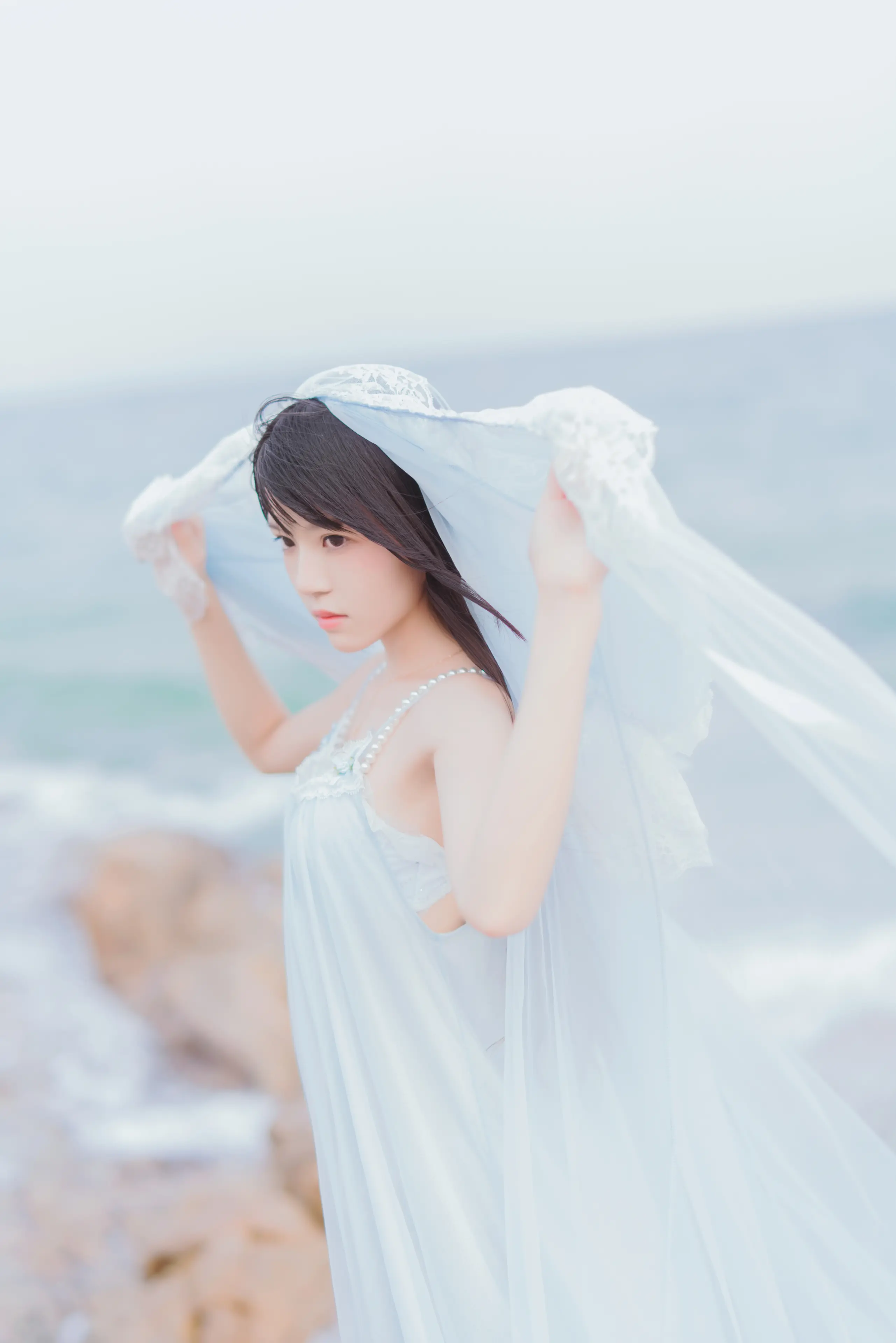 桜桃喵 冬眠 长裙 [14P]