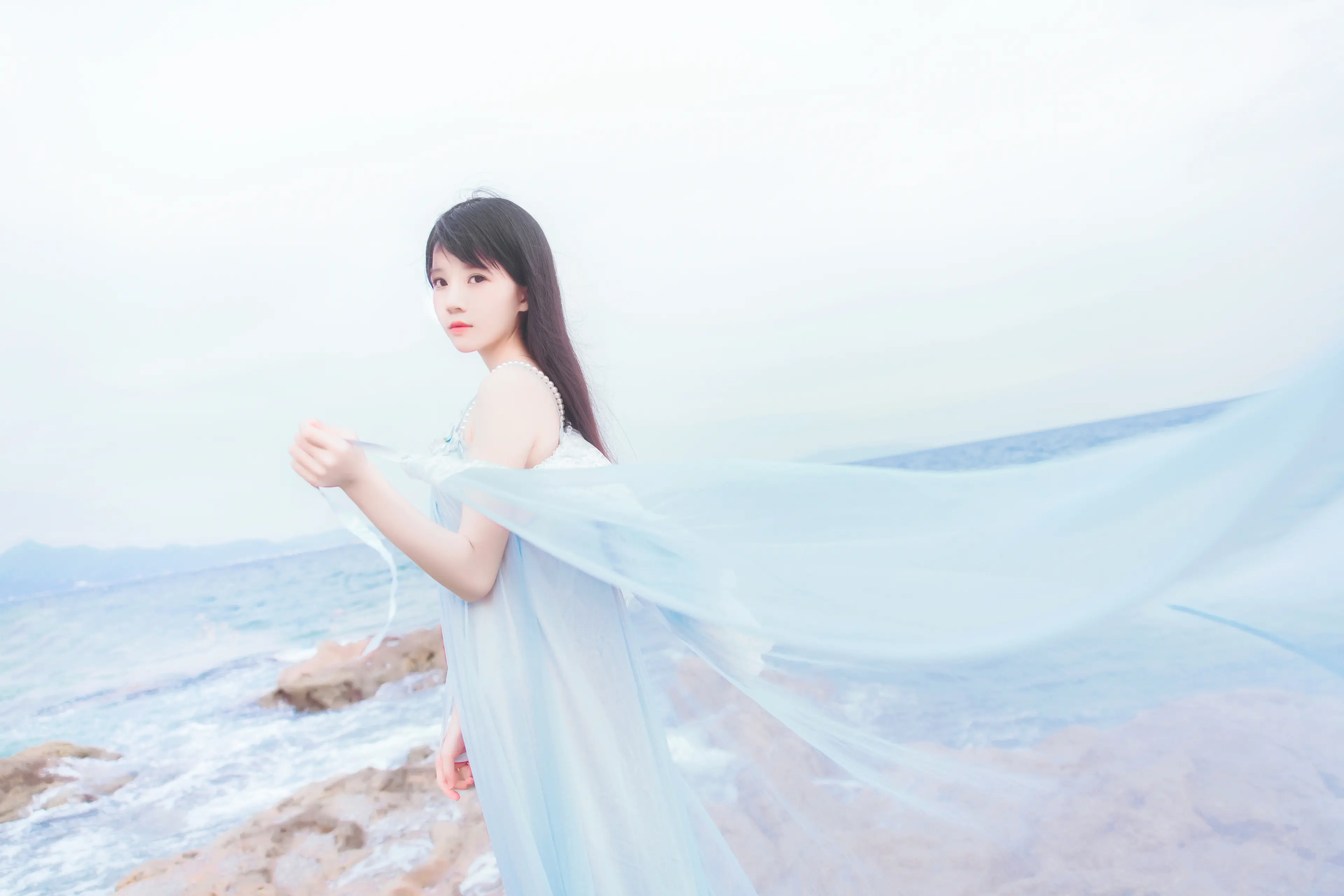 桜桃喵 冬眠 长裙 [14P]