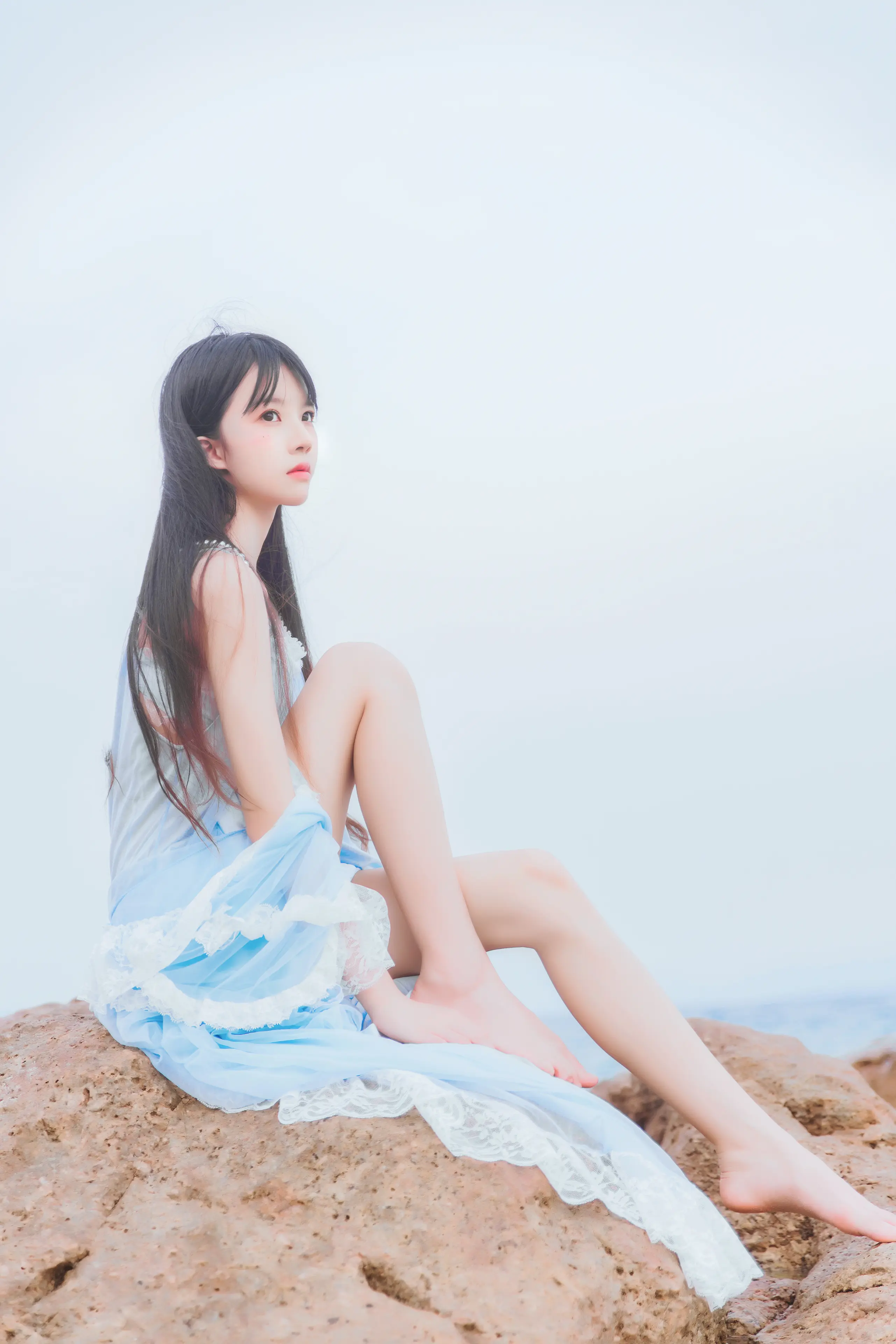 桜桃喵 冬眠 长裙 [14P]