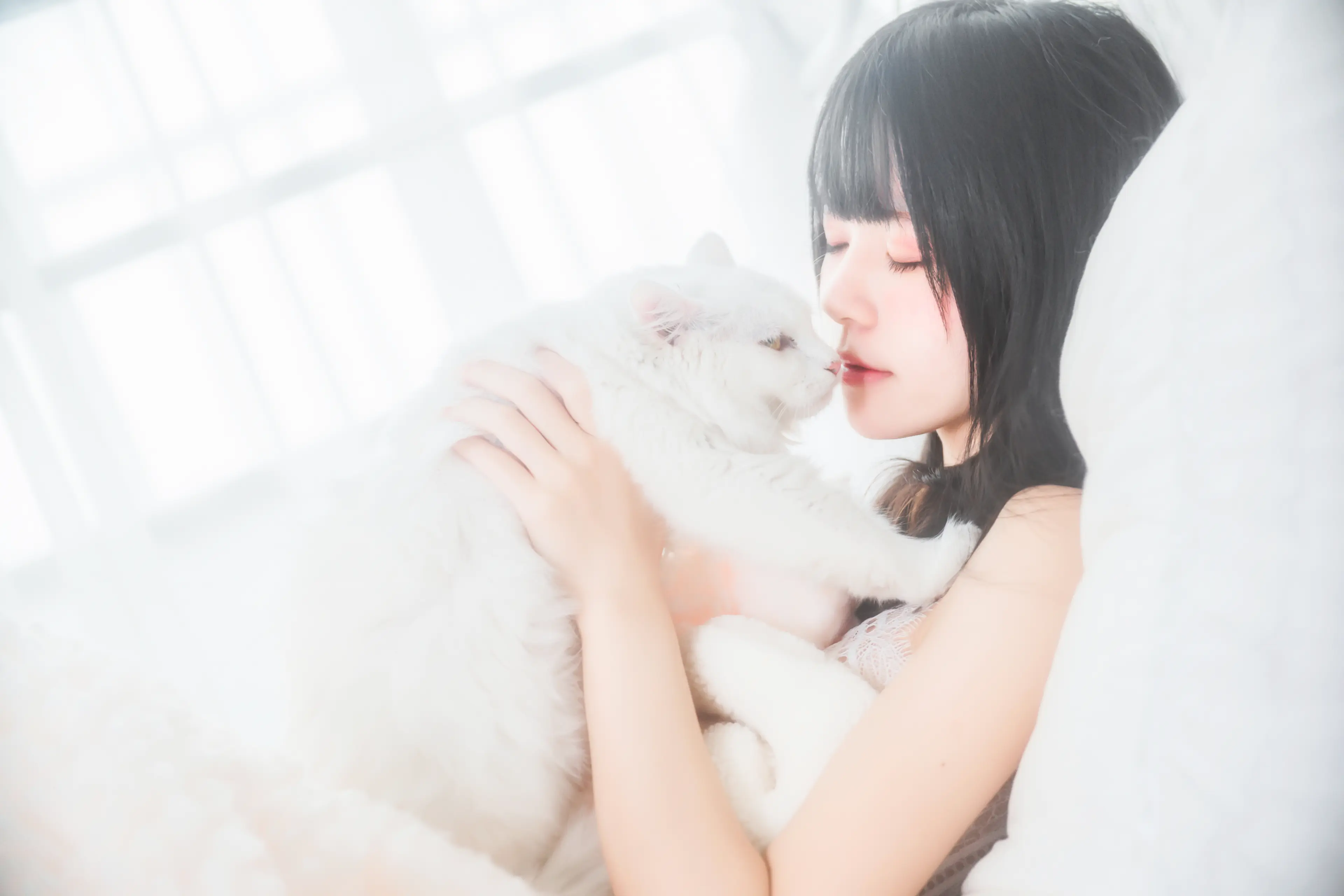 桜桃喵 冬眠系列 纯白私房 [46P]