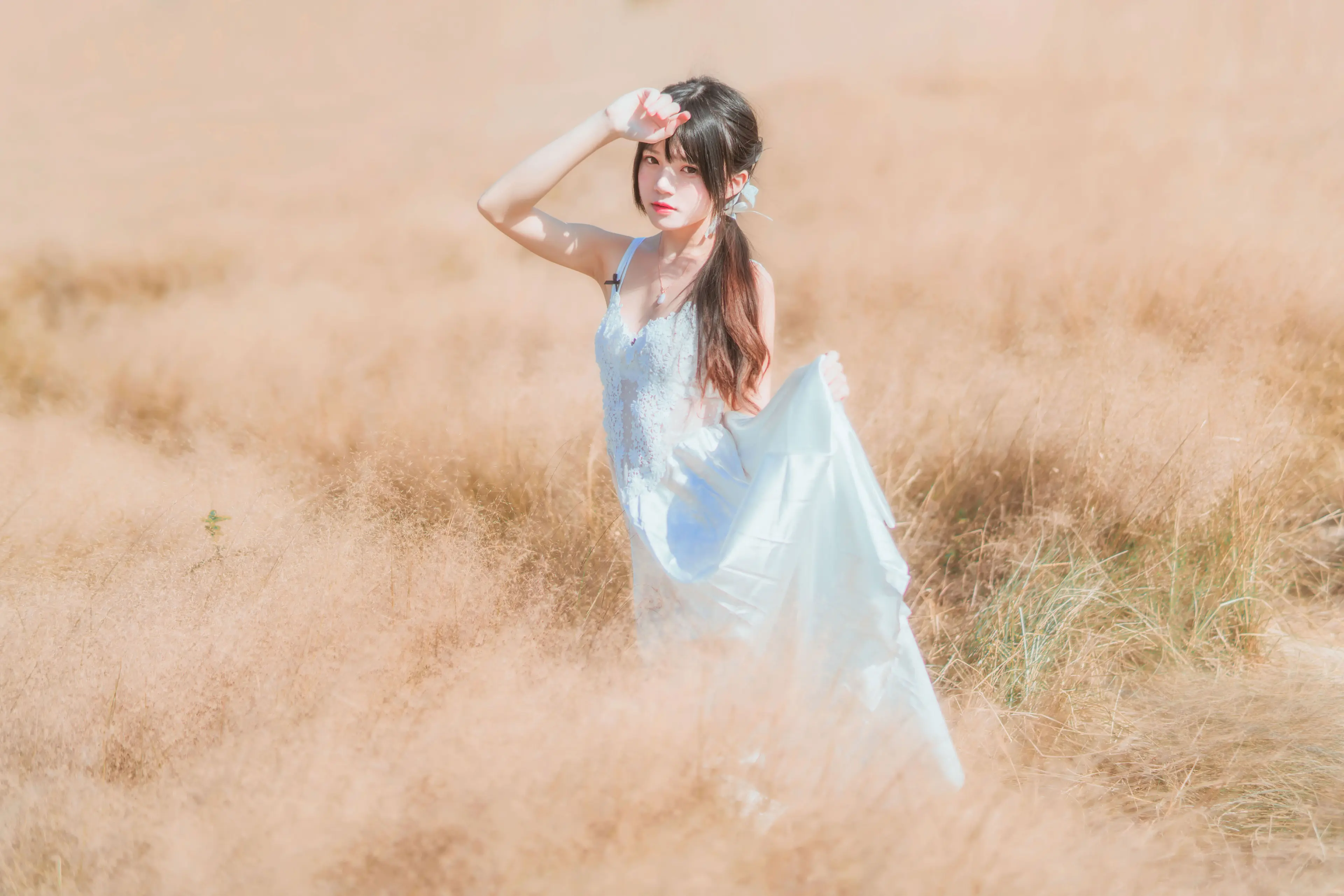 桜桃喵 原野上的浪漫 [51P]