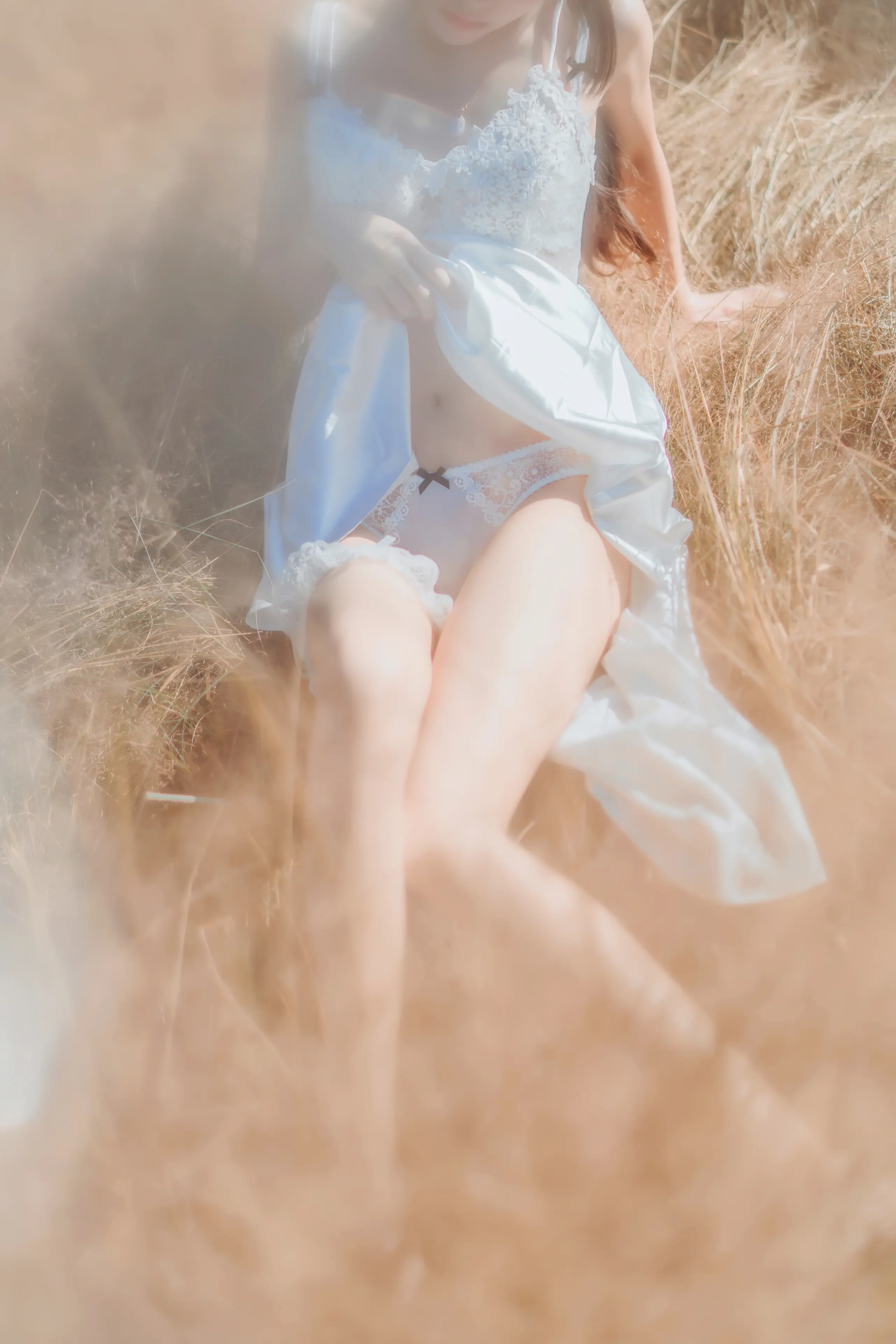 桜桃喵 原野上的浪漫 [51P]