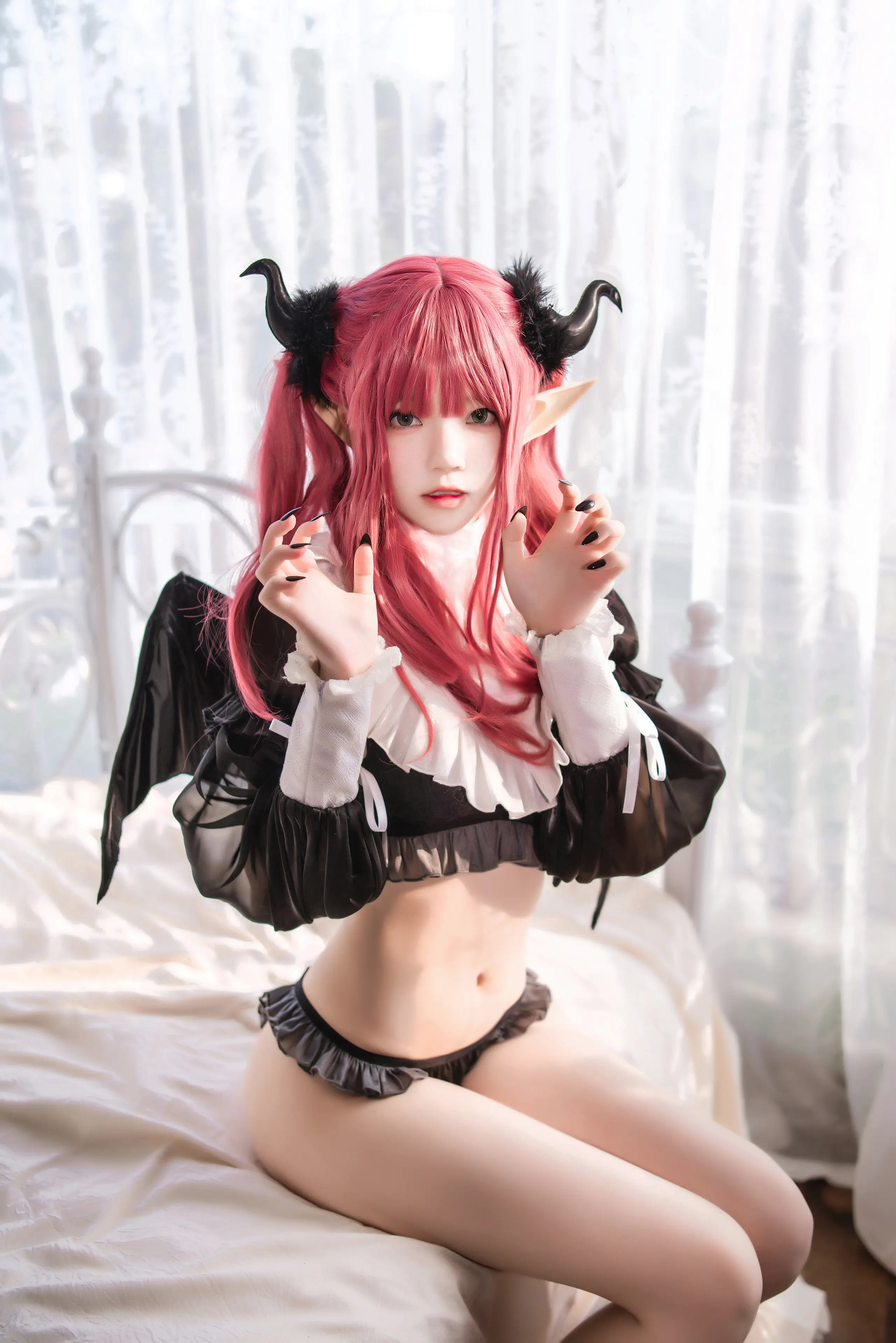 桜桃喵 喜多川海梦 魅魔 [66P]