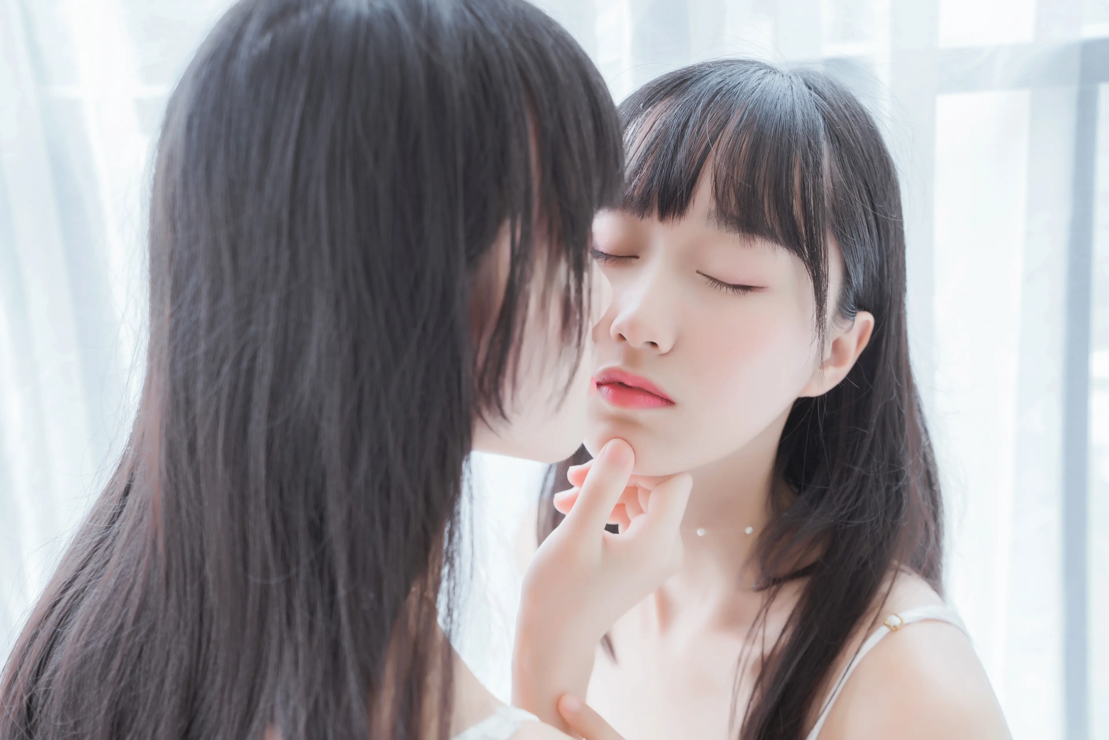 桜桃喵 朝(白裙×白裙) (&木绵绵) [58P]