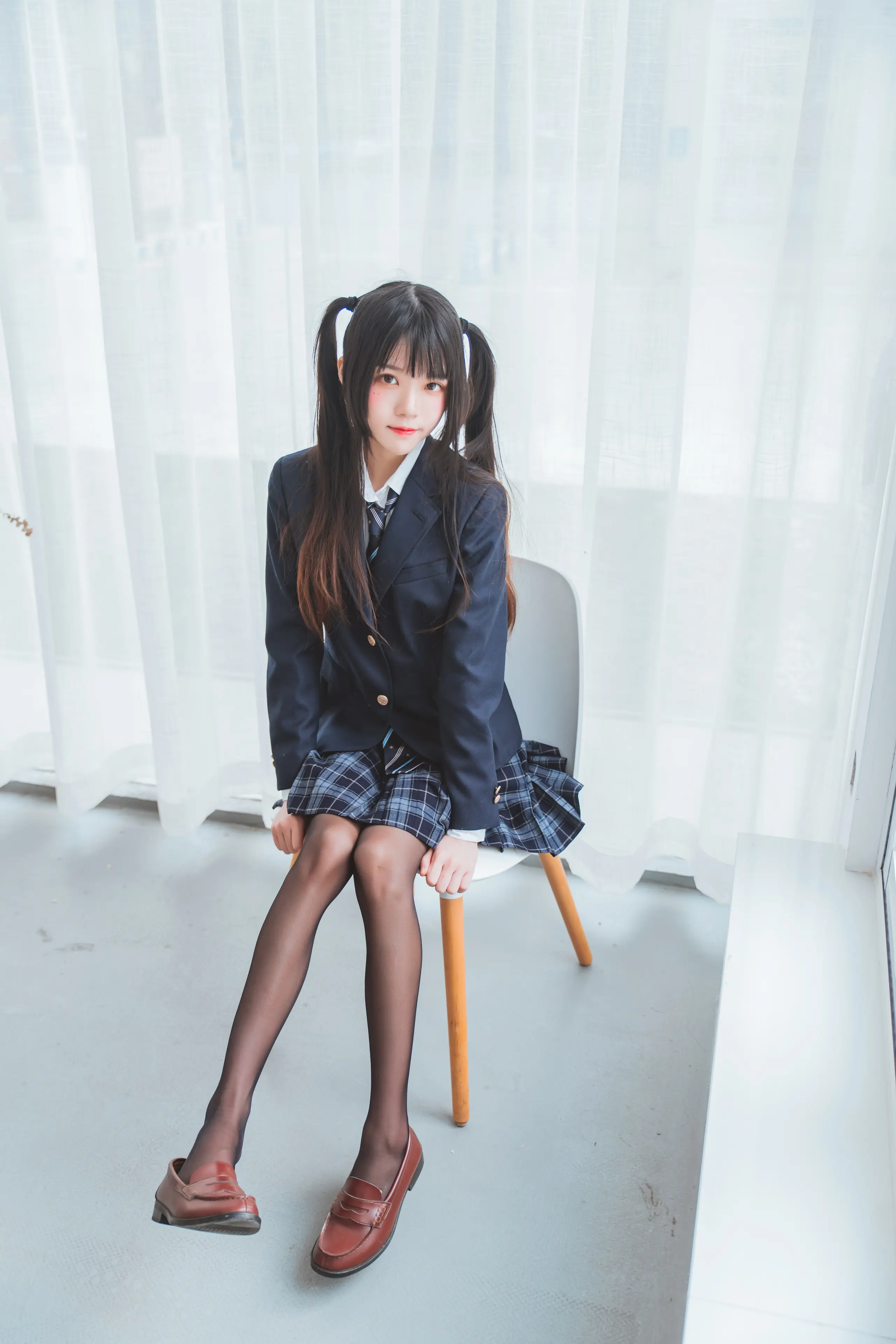 桜桃喵 未熟2 冬制服 [45P]