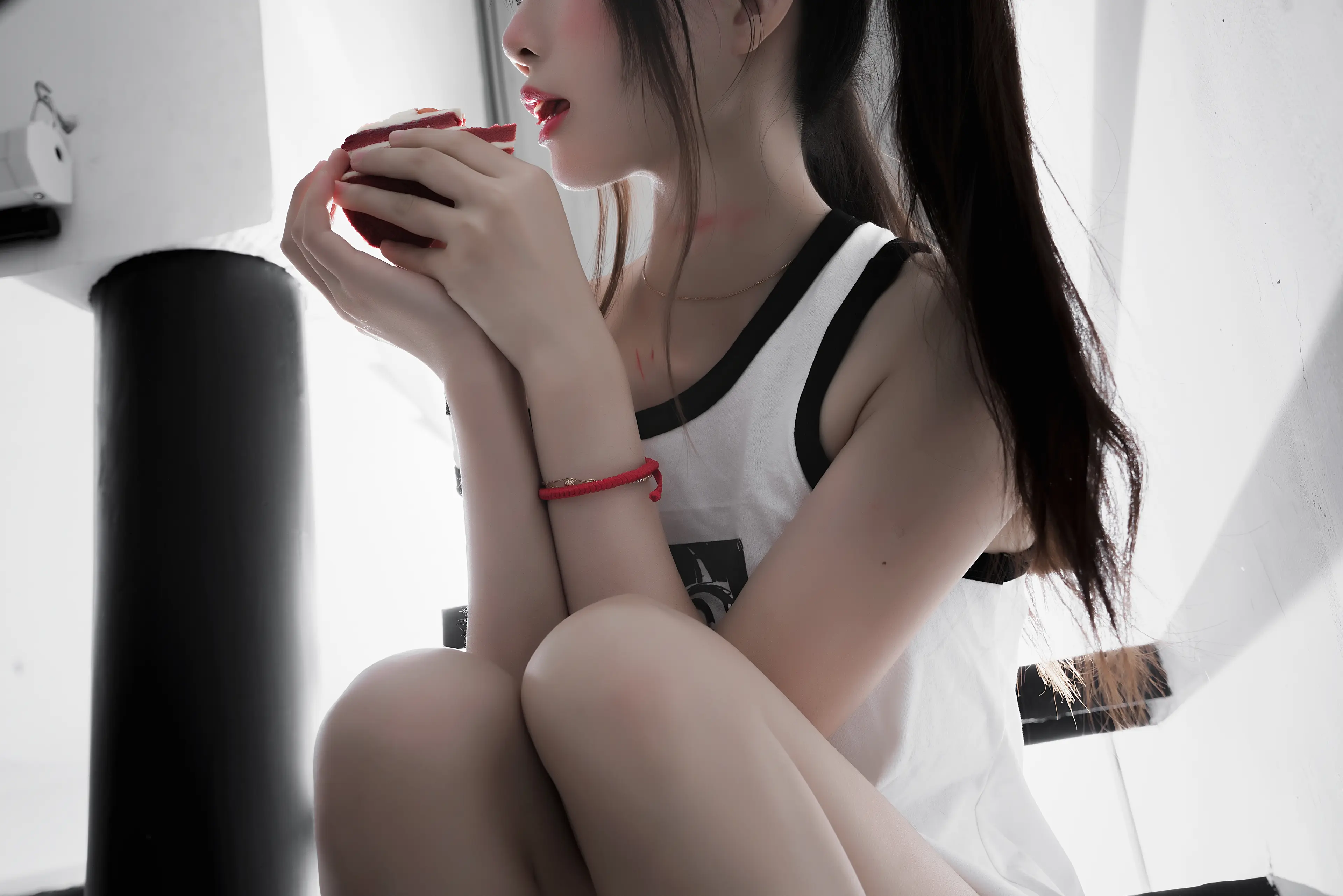 桜桃喵 狼崽崽 [60P]