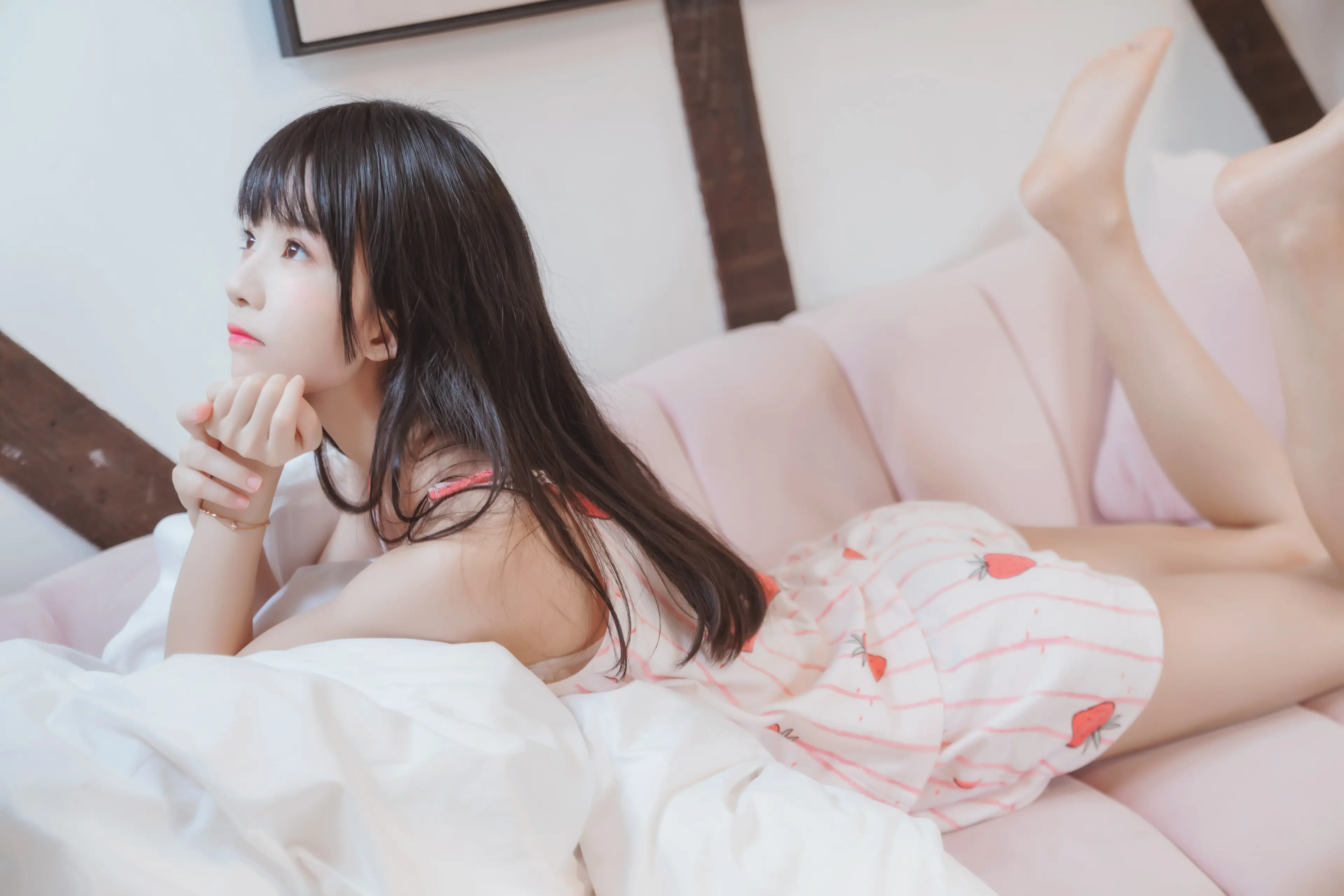 桜桃喵 甜甜 唇边小草莓 [13P]