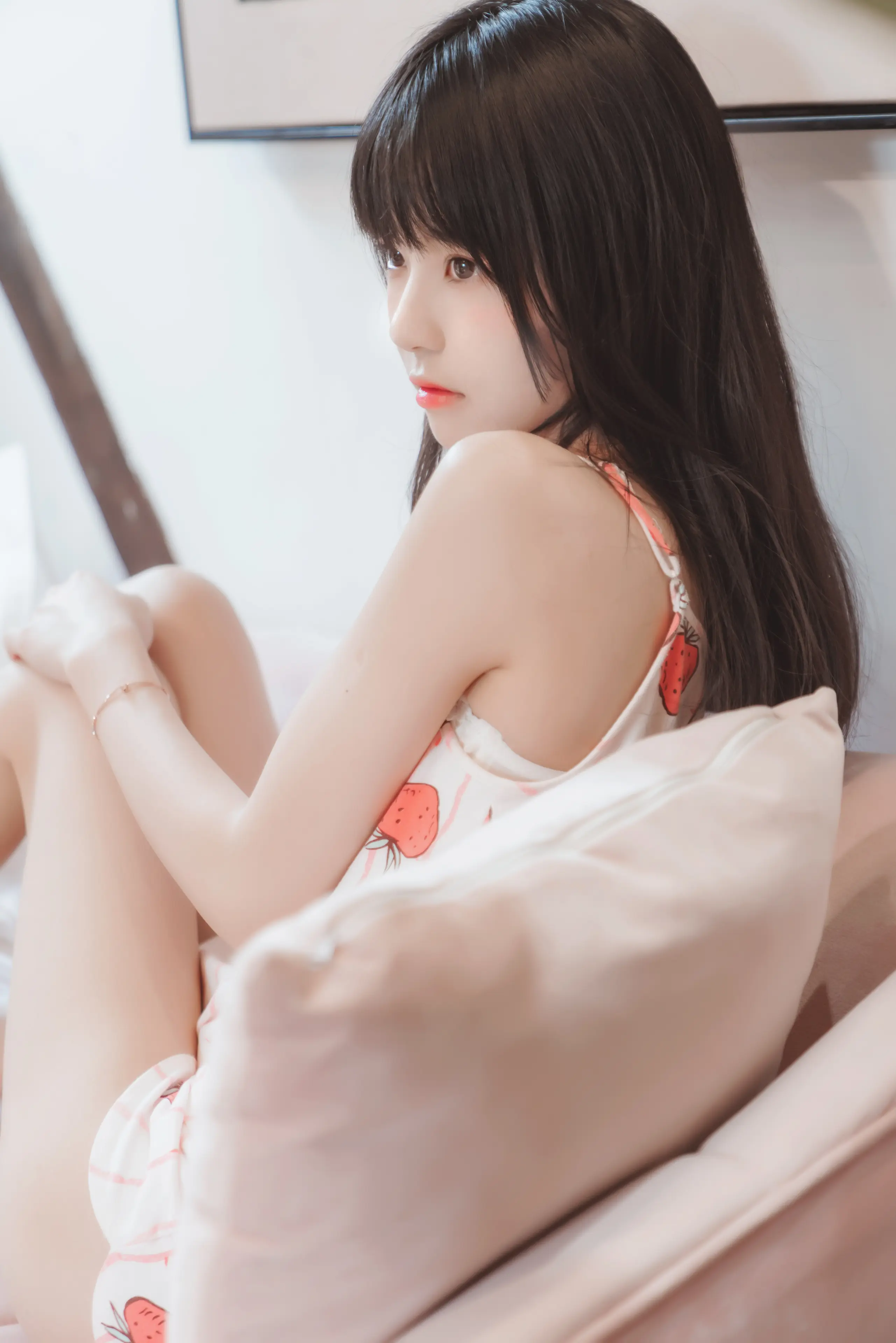 桜桃喵 甜甜 唇边小草莓 [13P]