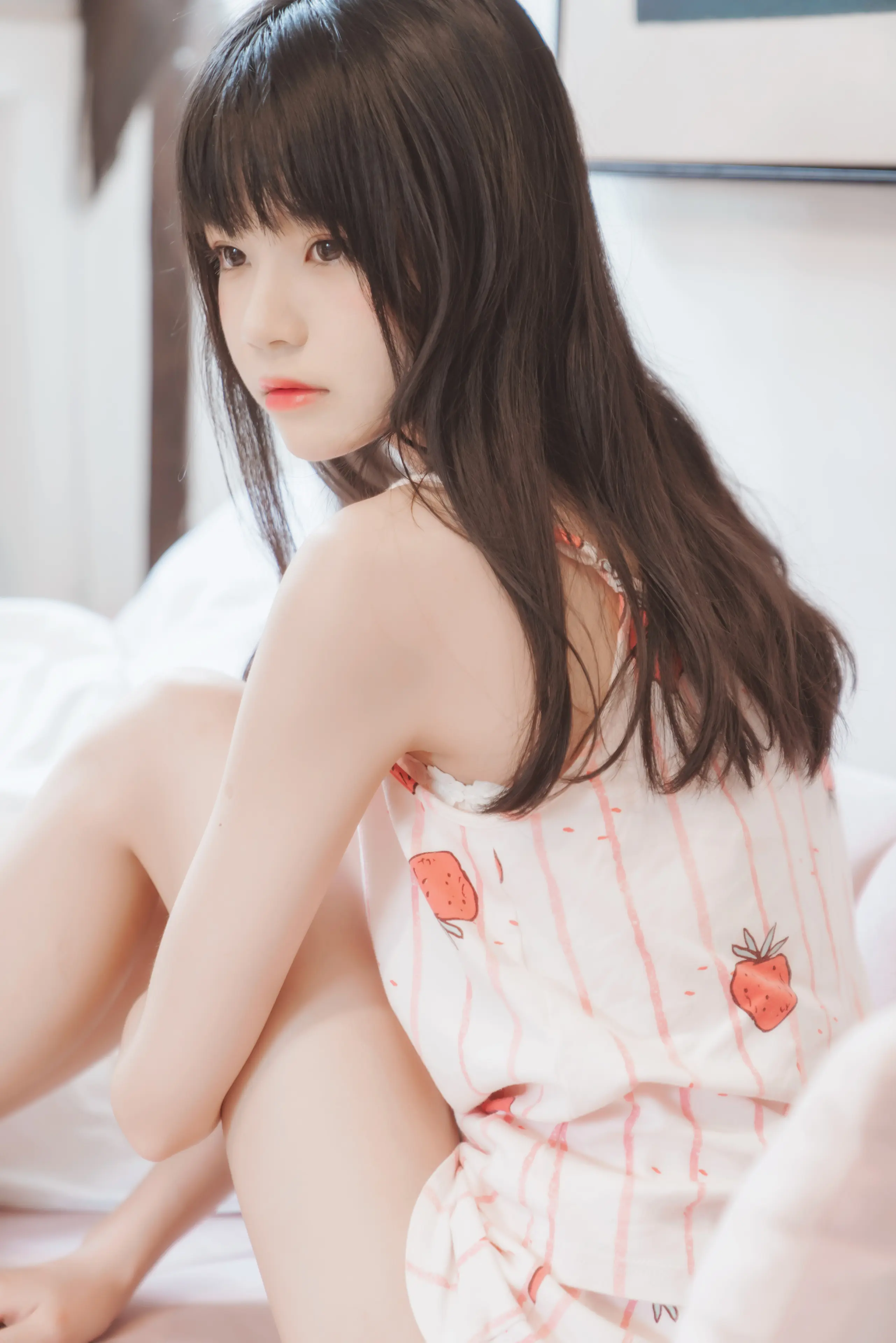 桜桃喵 甜甜 唇边小草莓 [13P]