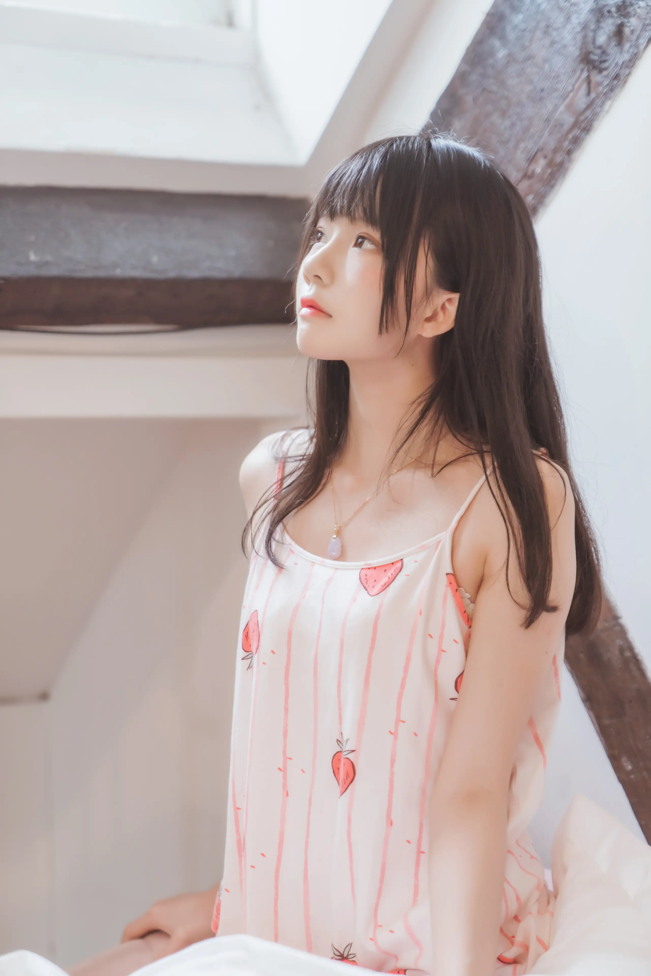 桜桃喵 甜甜 唇边小草莓 [13P]