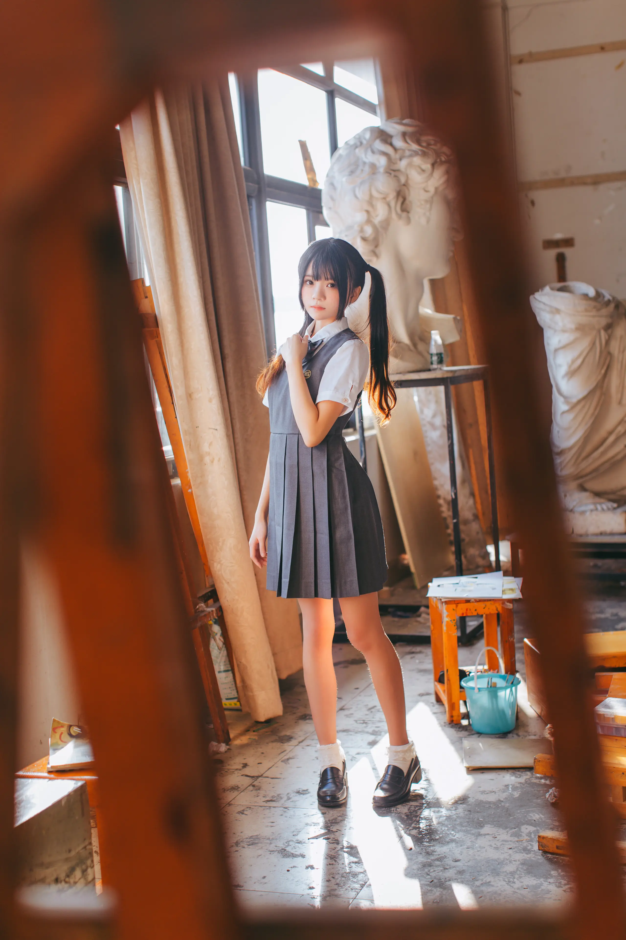 桜桃喵 画室少女 [17P]