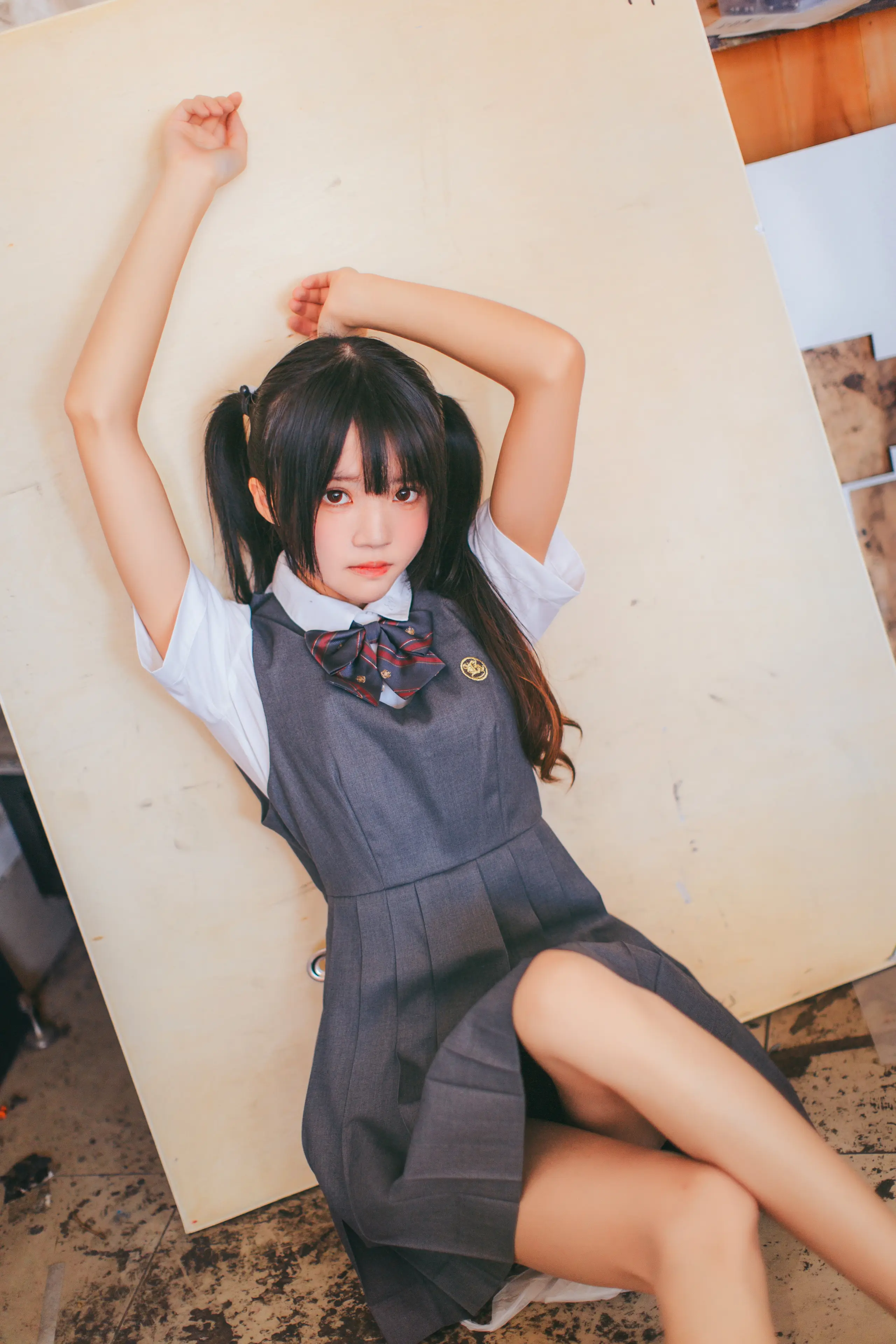 桜桃喵 画室少女 [17P]