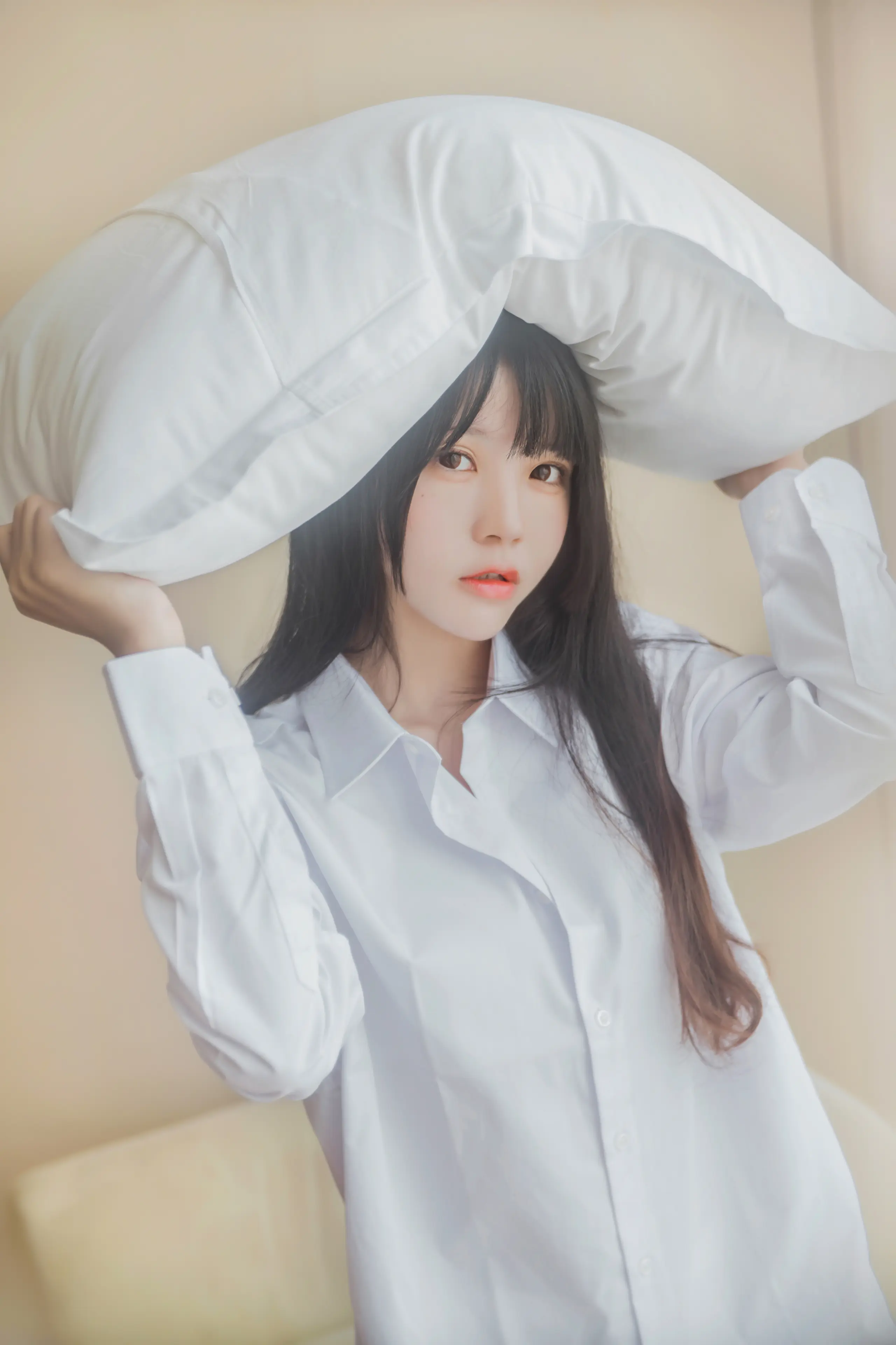 桜桃喵 白衬衫散发 [49P]