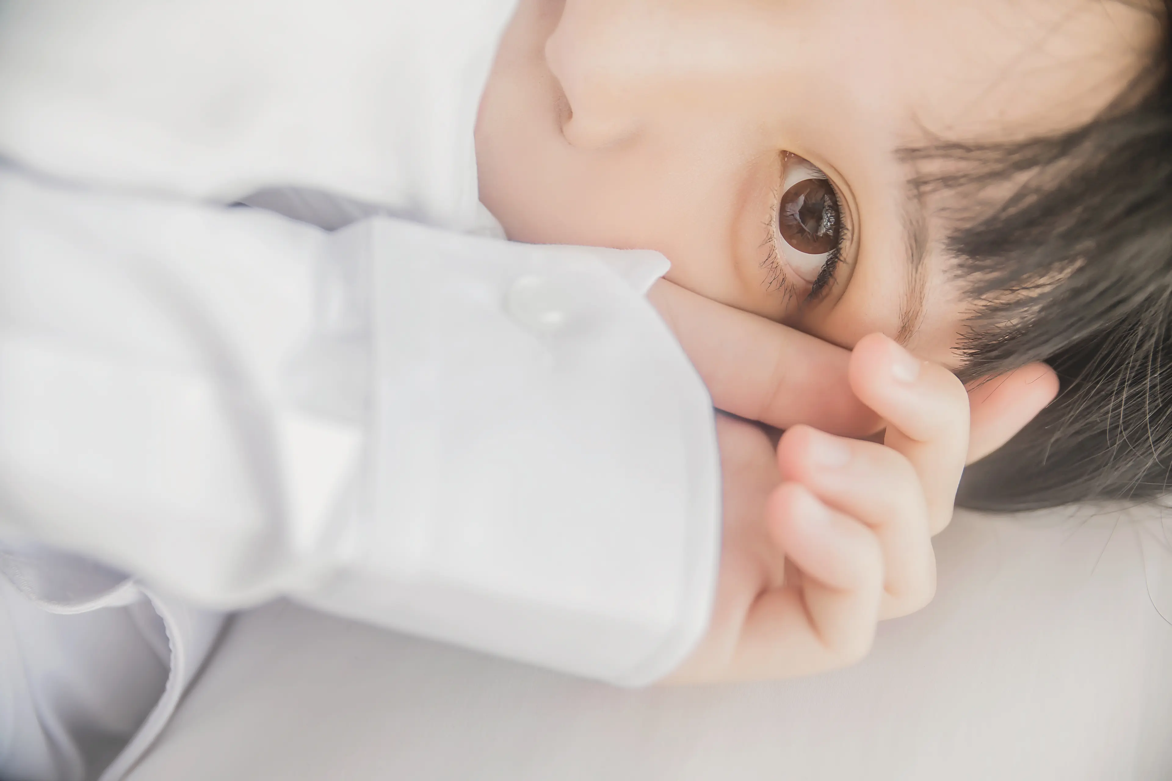 桜桃喵 白衬衫散发 [49P]