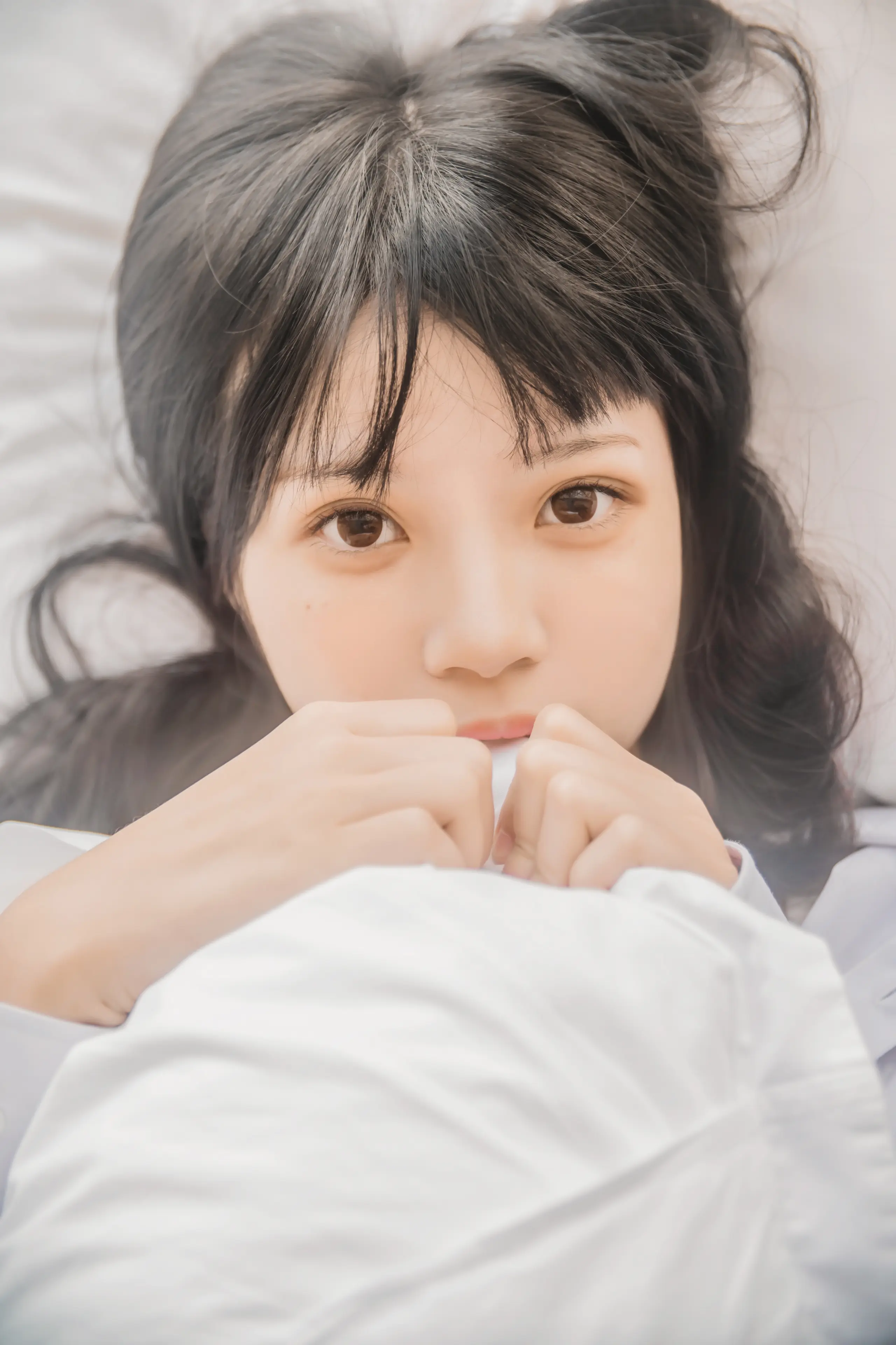 桜桃喵 白衬衫散发 [49P]