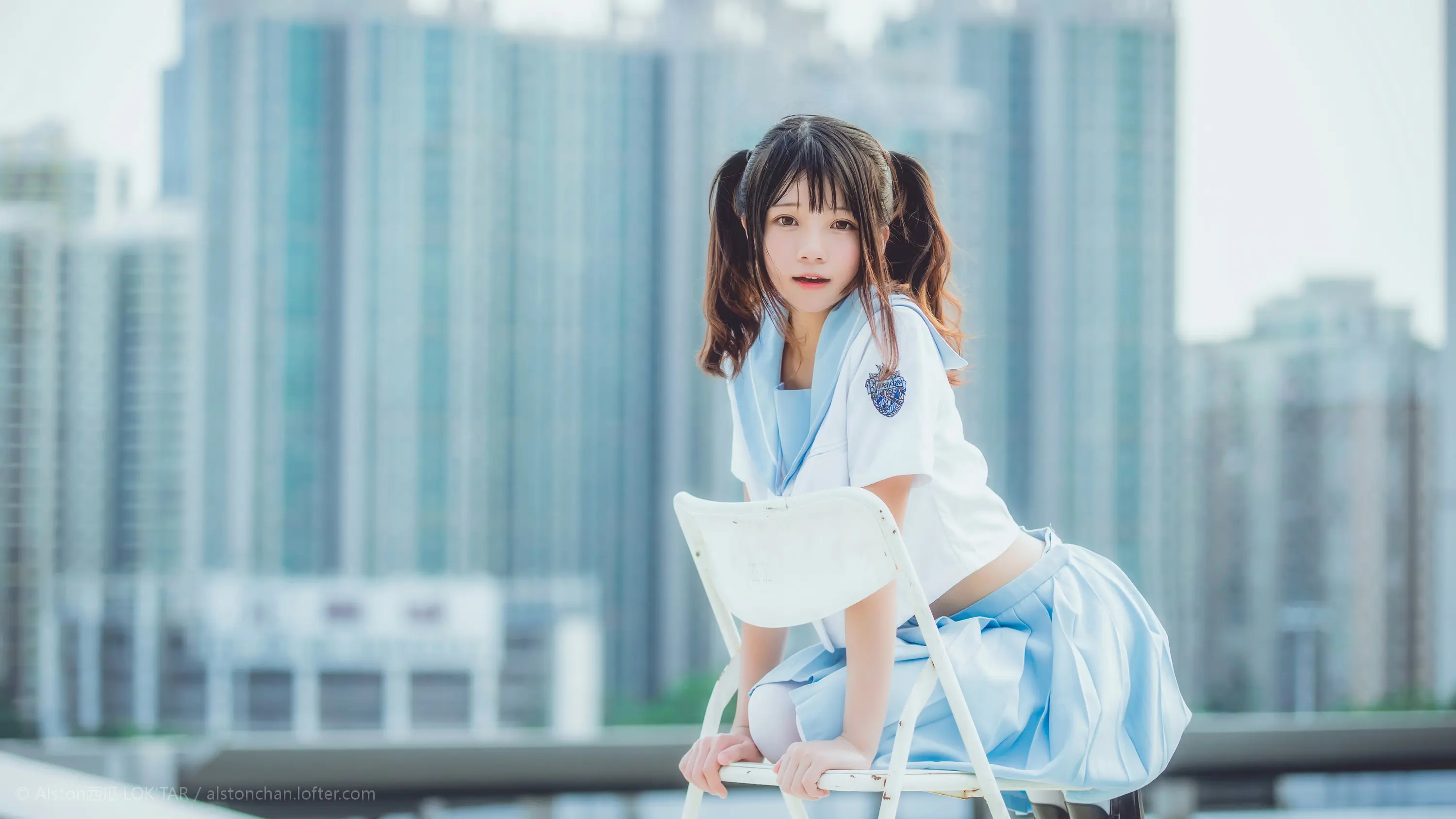 桜桃喵 穿制服的样子 [10P]