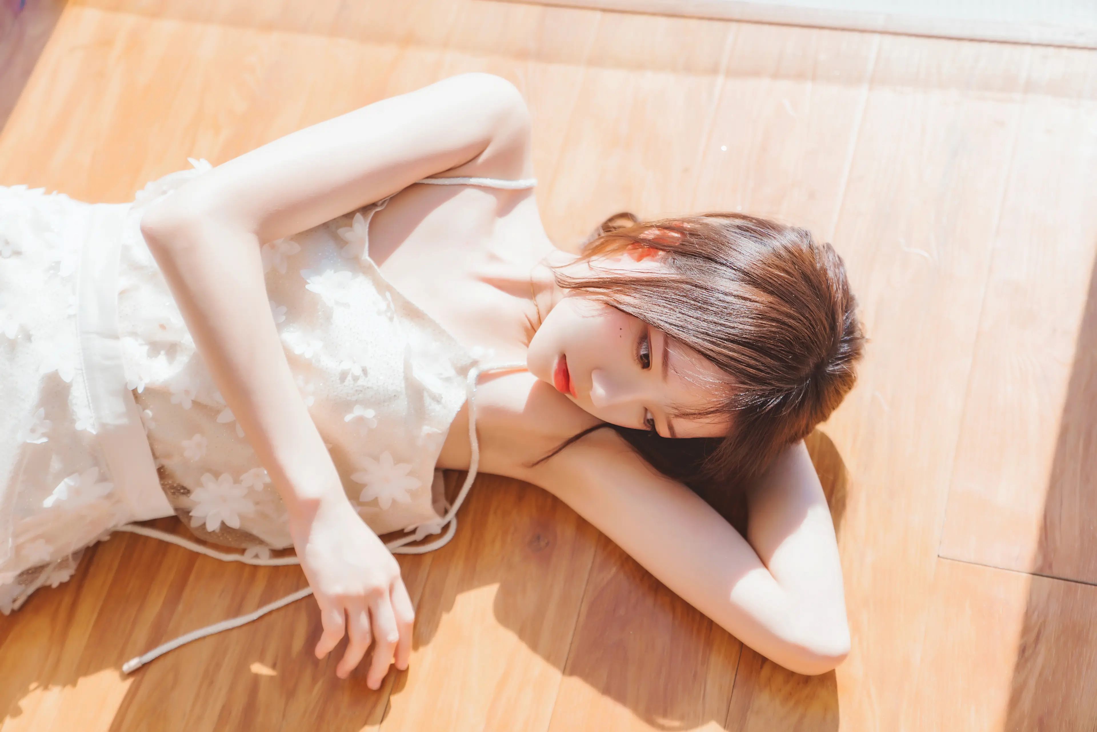 桜桃喵 粼光 [25P]