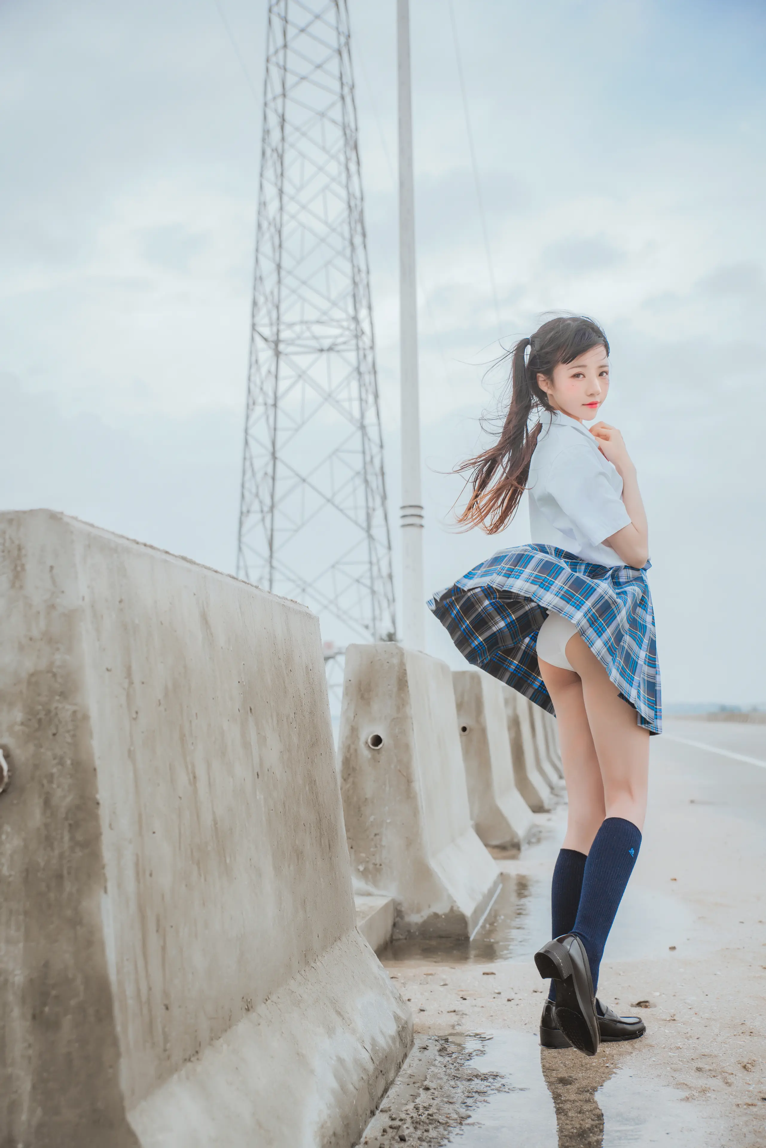 桜桃喵 耳畔的风 [27P]