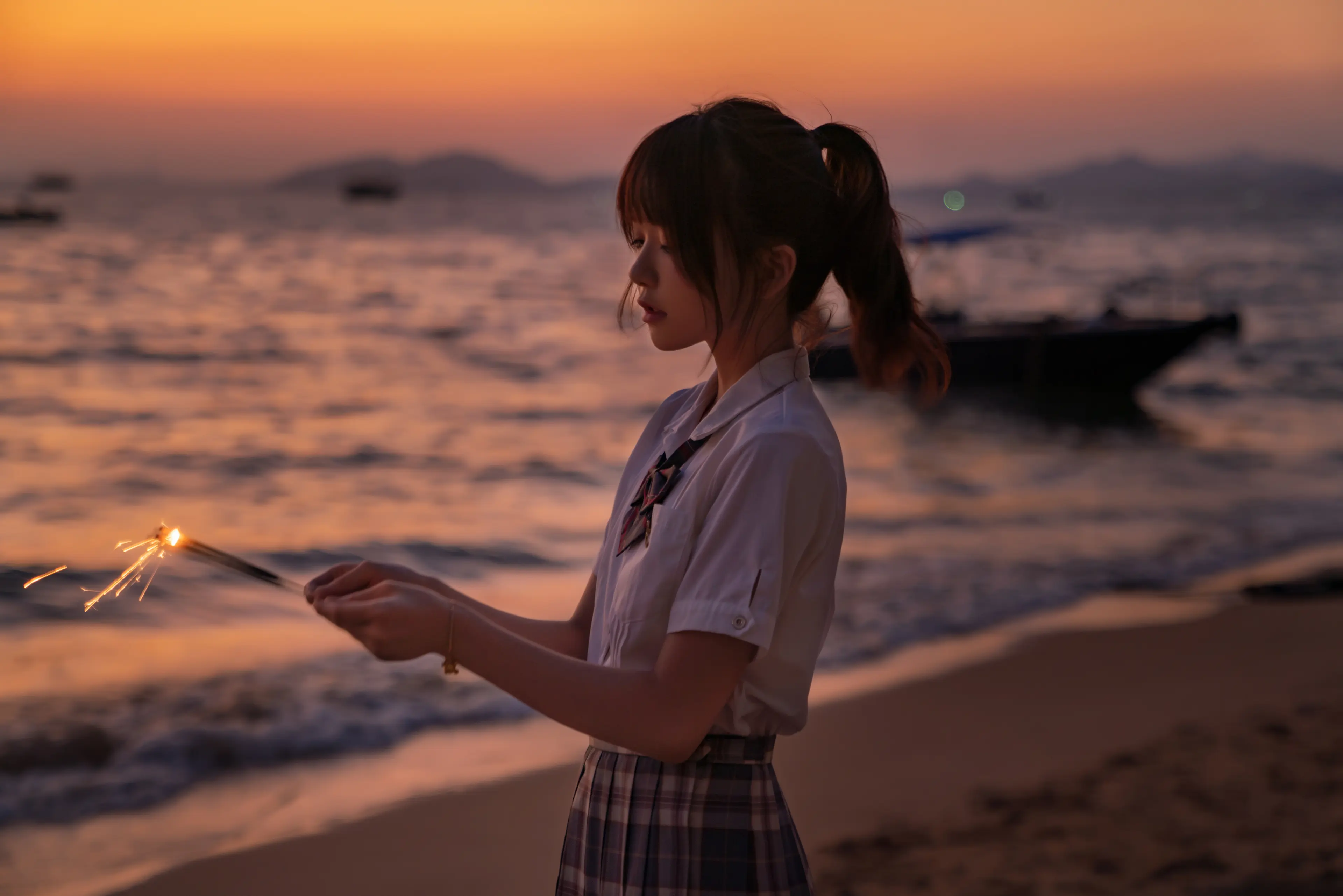 桜桃喵 逐海 [17P]