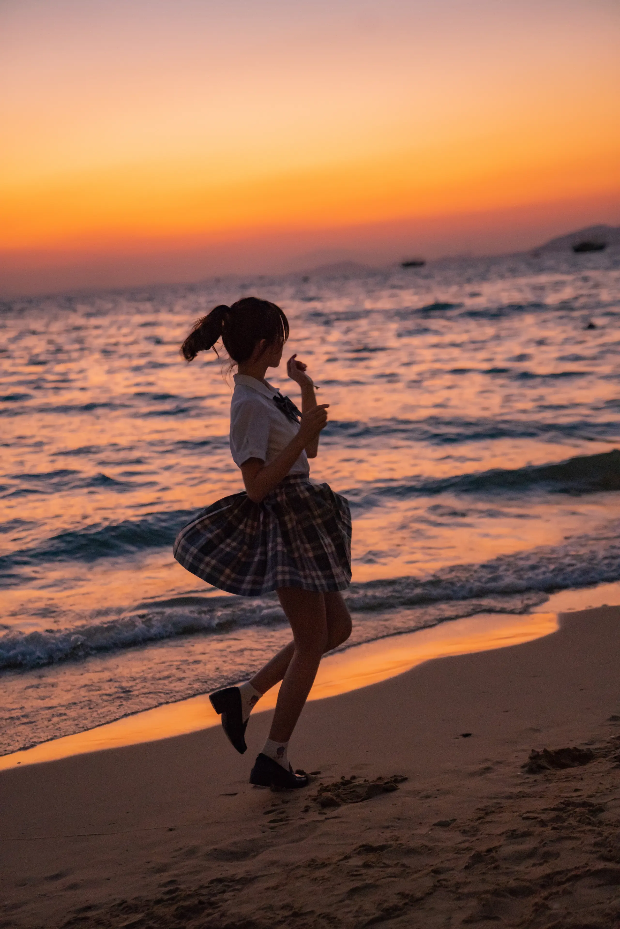 桜桃喵 逐海 [17P]