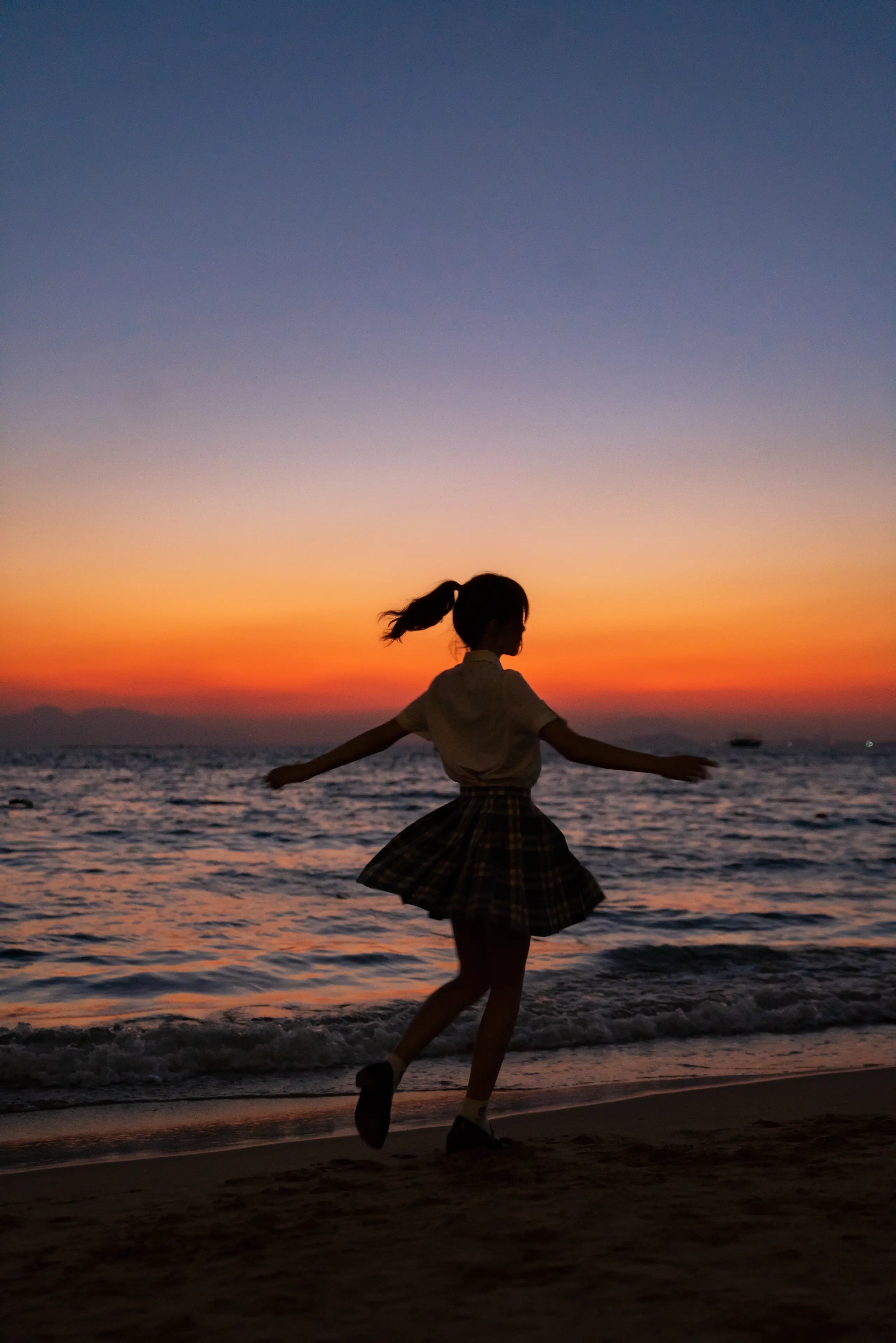 桜桃喵 逐海 [17P]