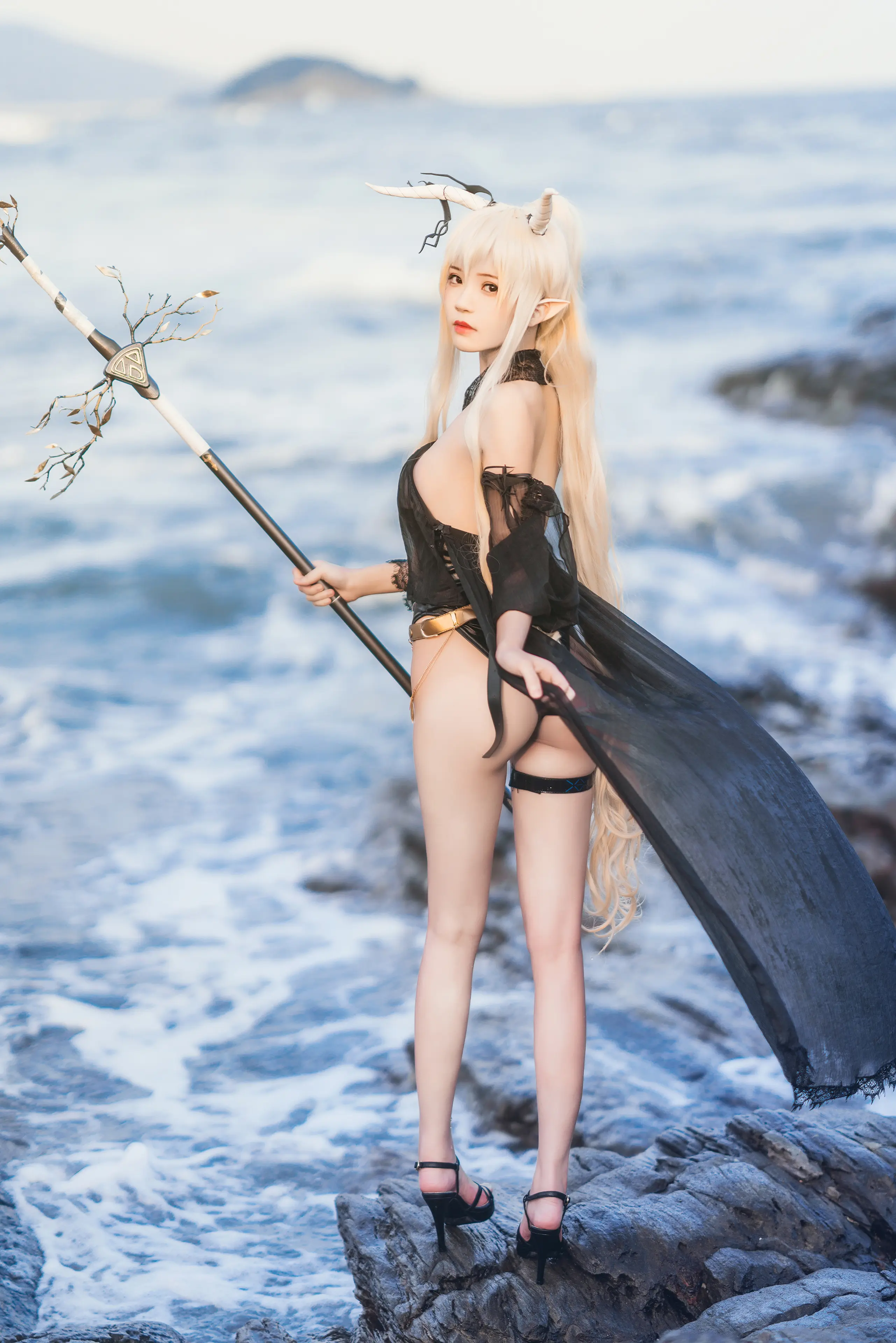 桜桃喵 闪灵泳装 [46P]