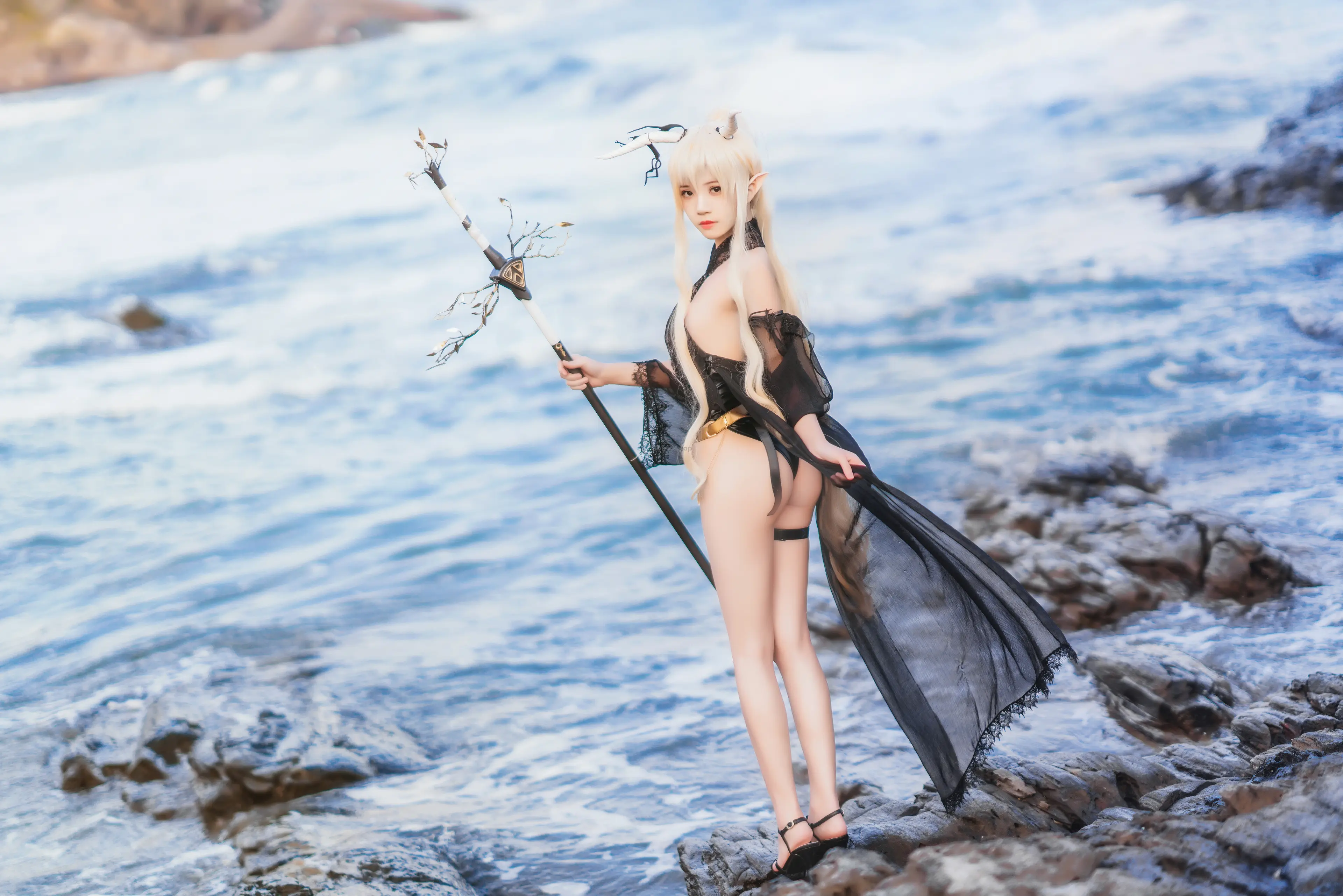 桜桃喵 闪灵泳装 [46P]