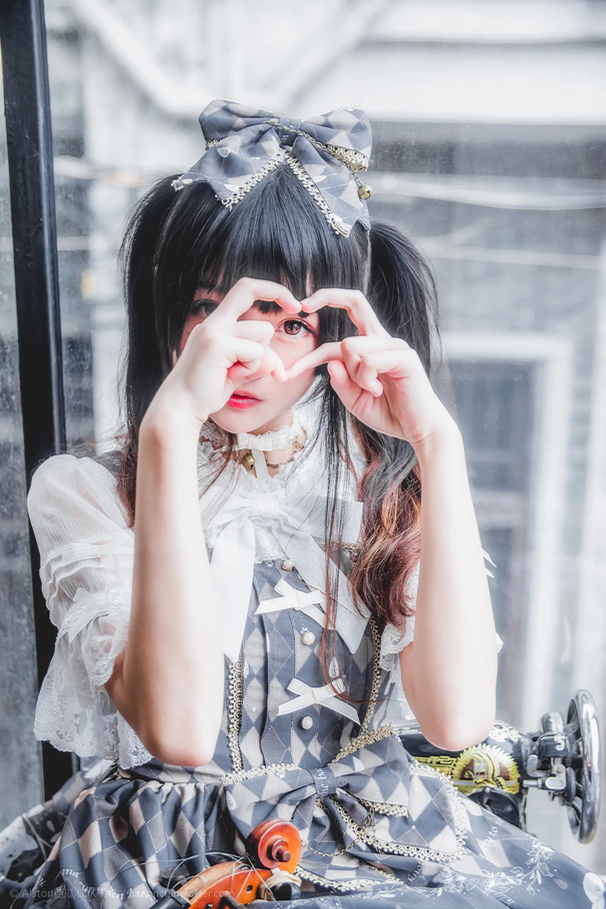 桜桃喵 雨中的猫 [10P]