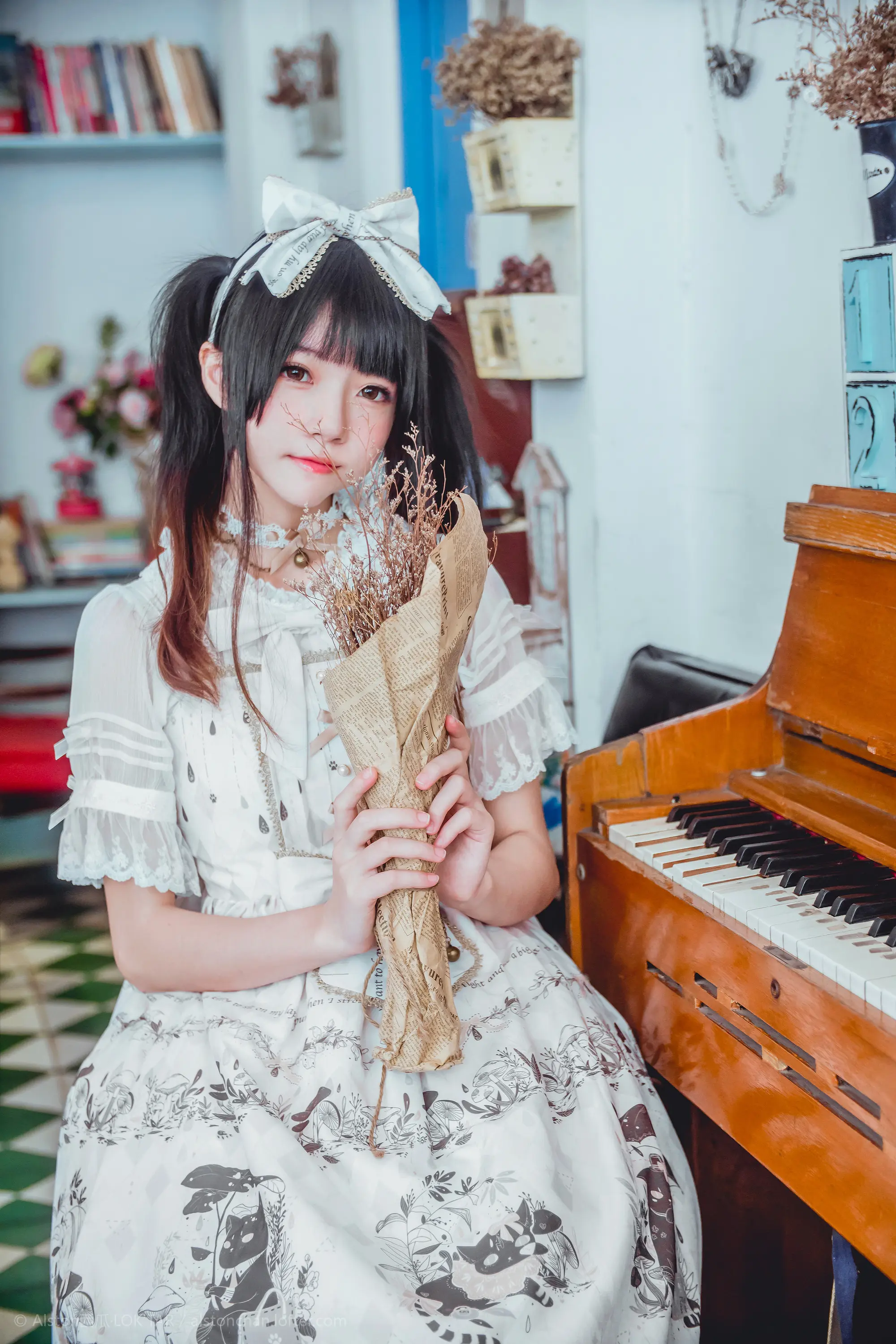 桜桃喵 雨中的猫 [10P]