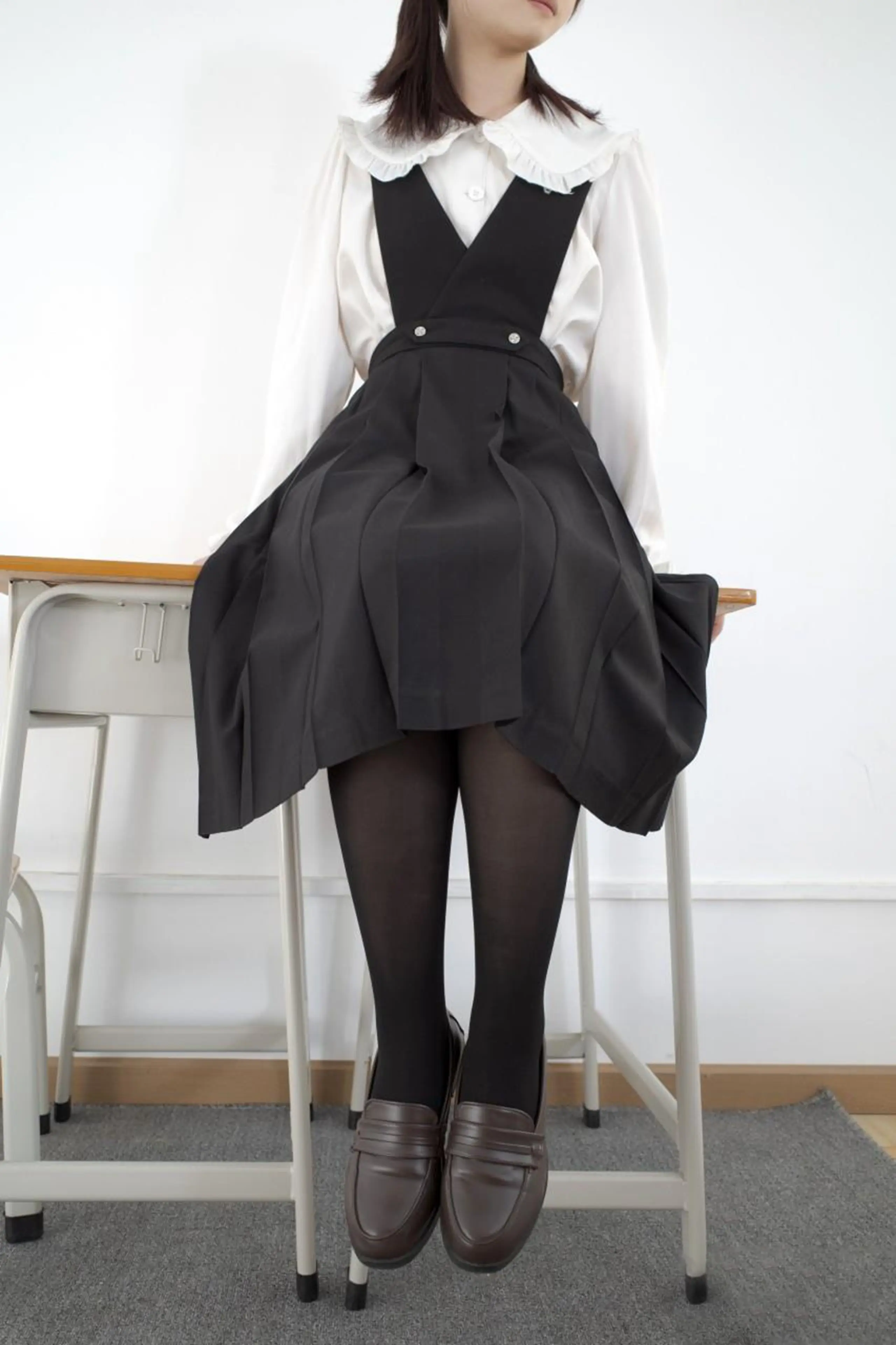 森萝财团 内部VIP系列 小夜 黑丝 50D [113P]