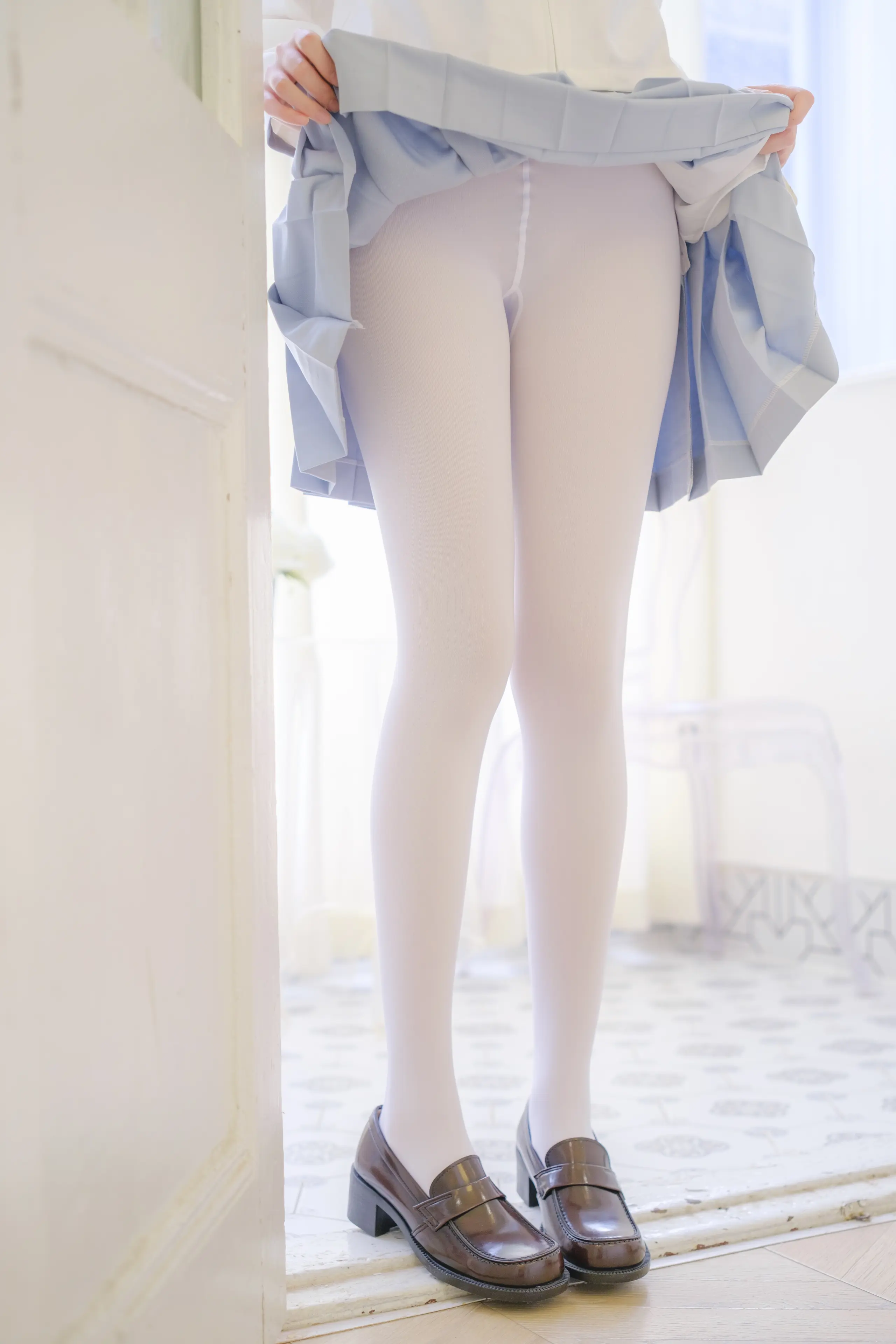 森萝财团 内部VIP系列 微风-04 [102P]